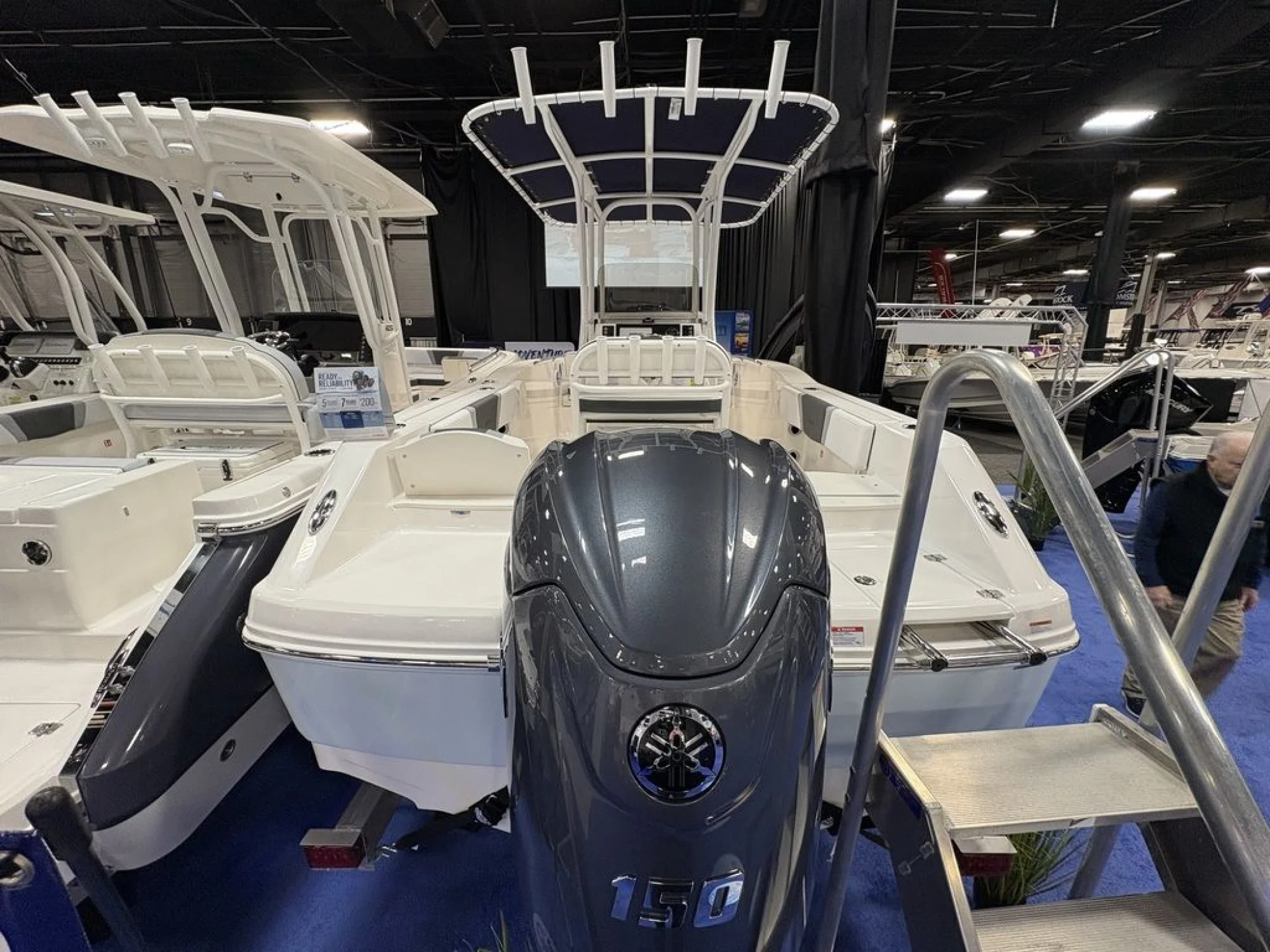 2026 Robalo R200 - Image 3