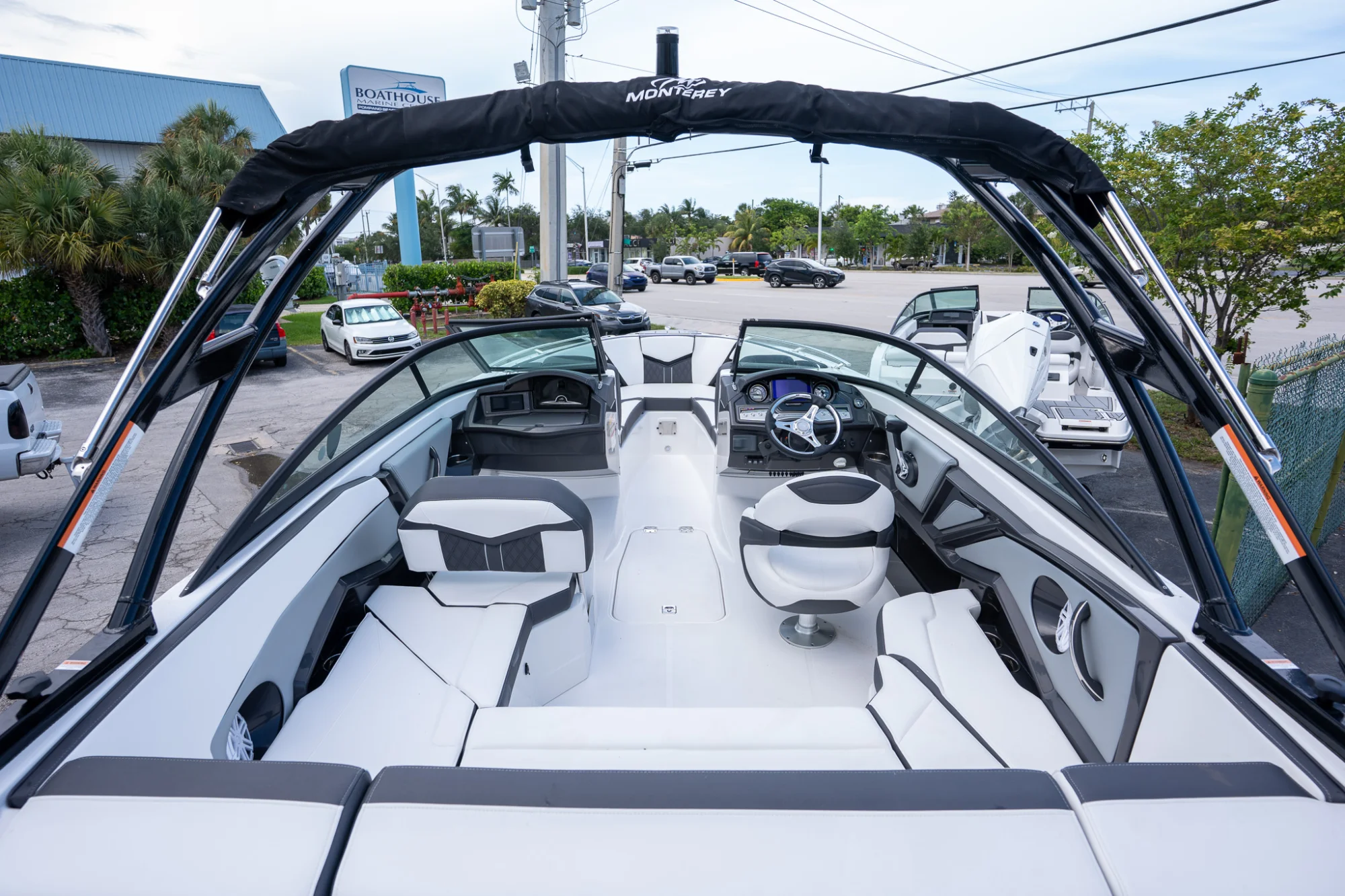 2024 MONTEREY 235SS - Image 4