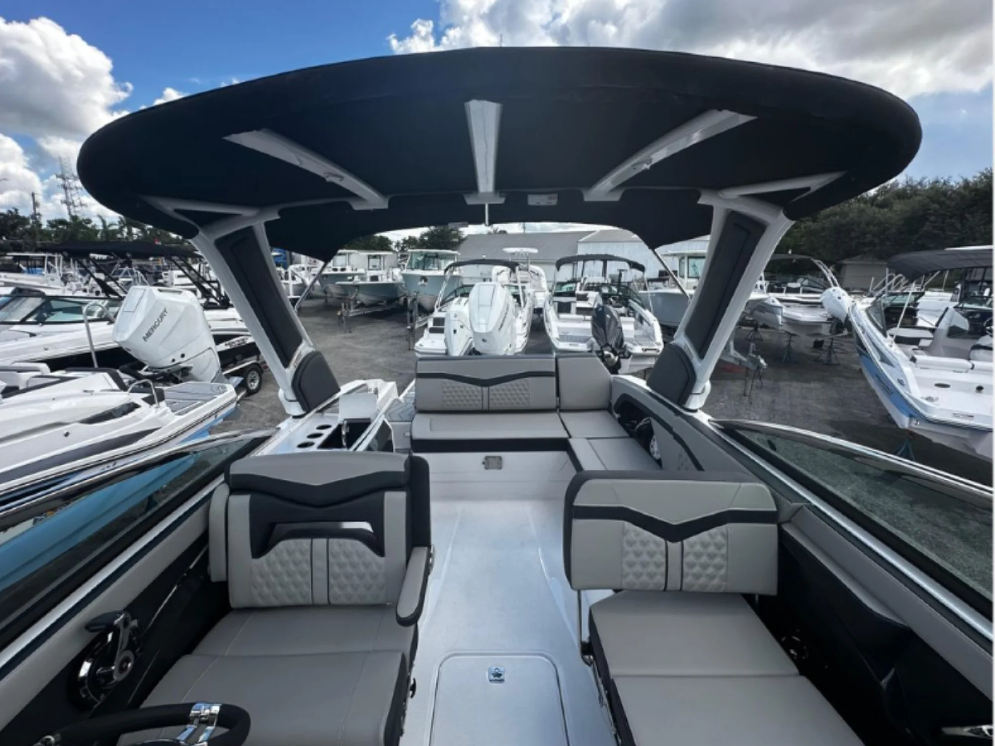 2026 Monterey 275 Super Sport - Image 5