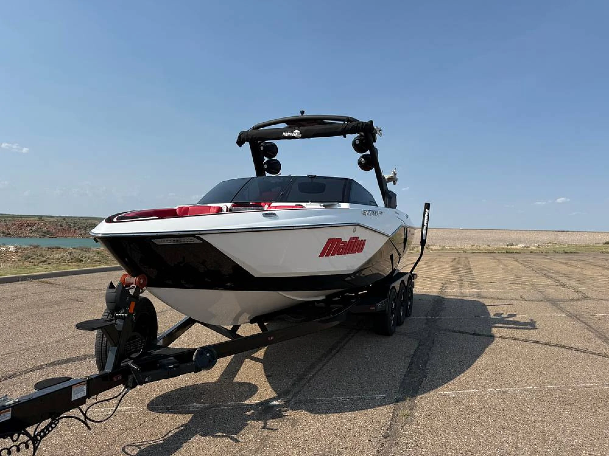 2023 Malibu Wakesetter 25 LSV - Image 4