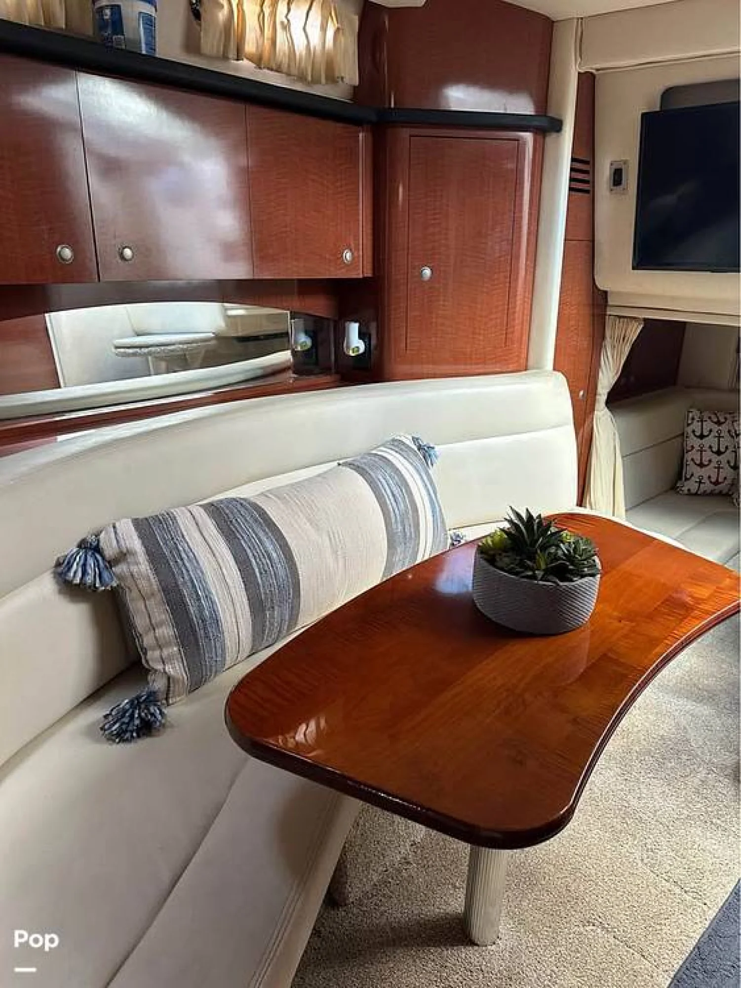 2005 Sea Ray Sundancer 320 - Image 4