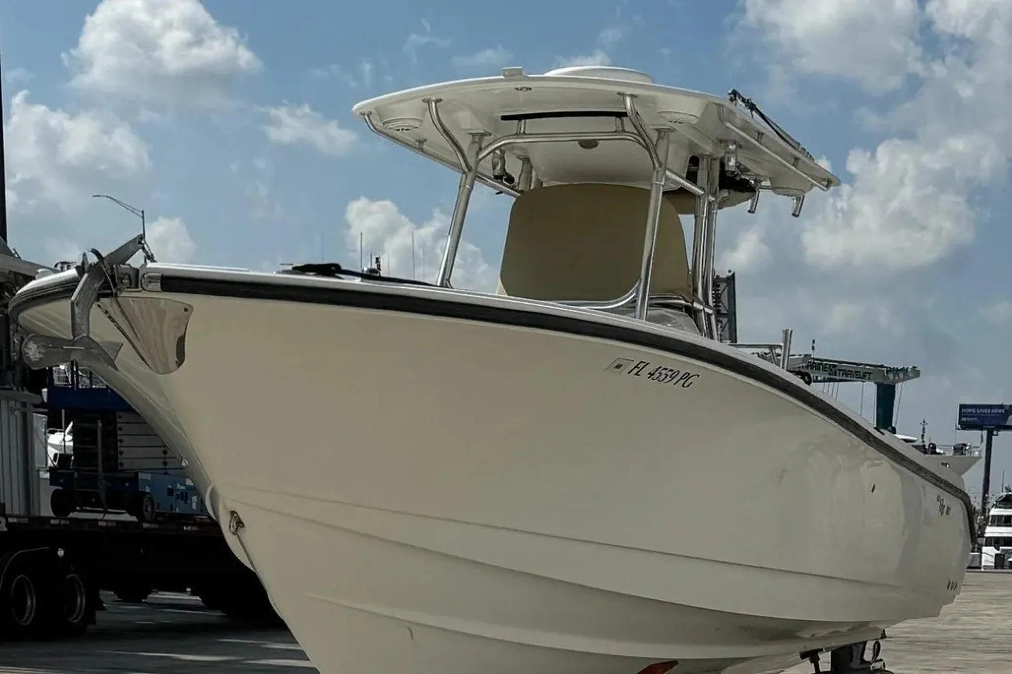 2010 EdgeWater 318CC - Image 4