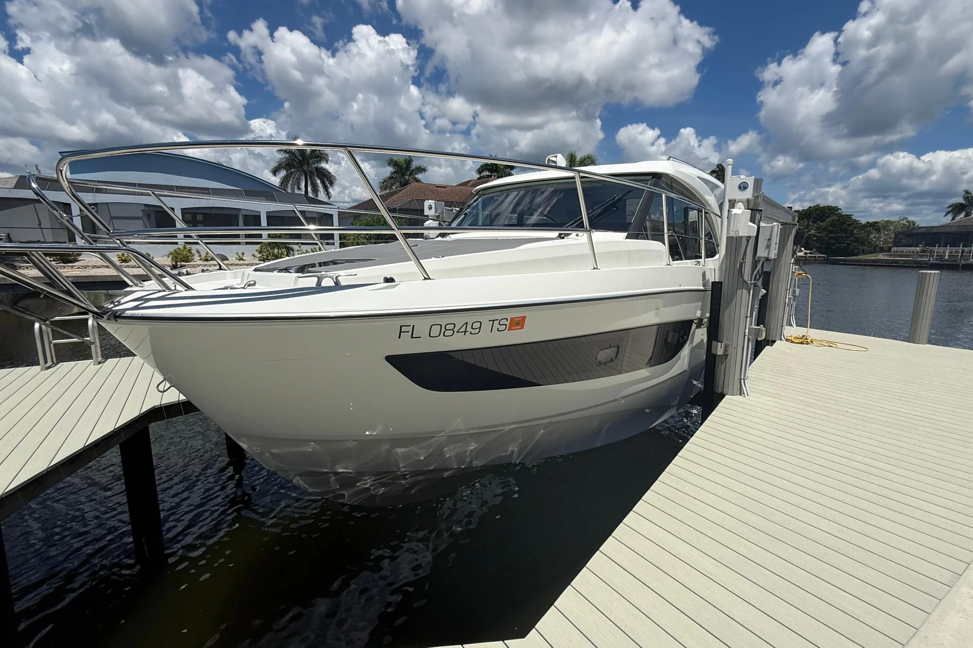 2024 Beneteau Antares 11 - Image 2