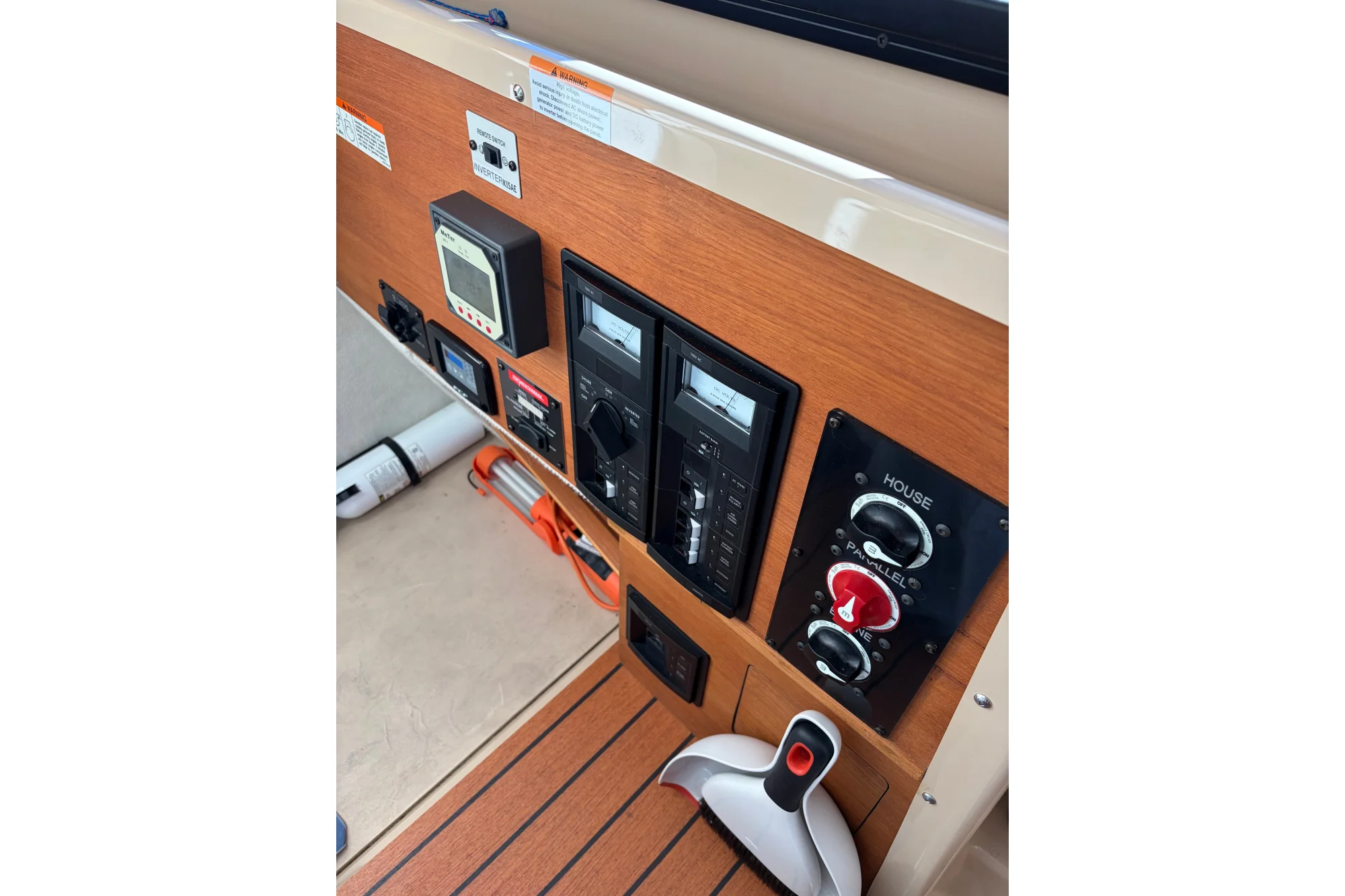 2019 Ranger Tugs R-27 - Image 2