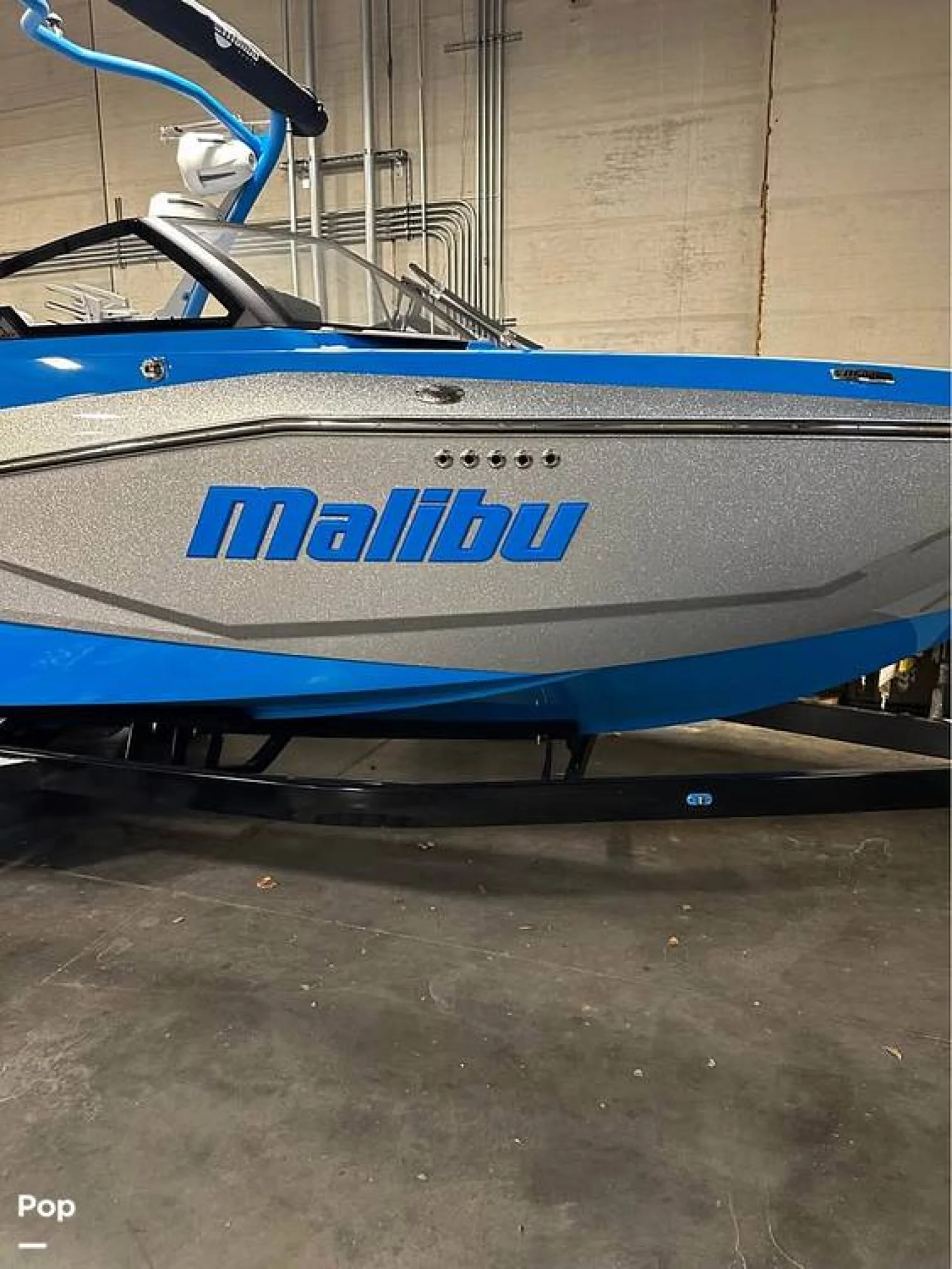 2022 Malibu 25 LSV - Image 4