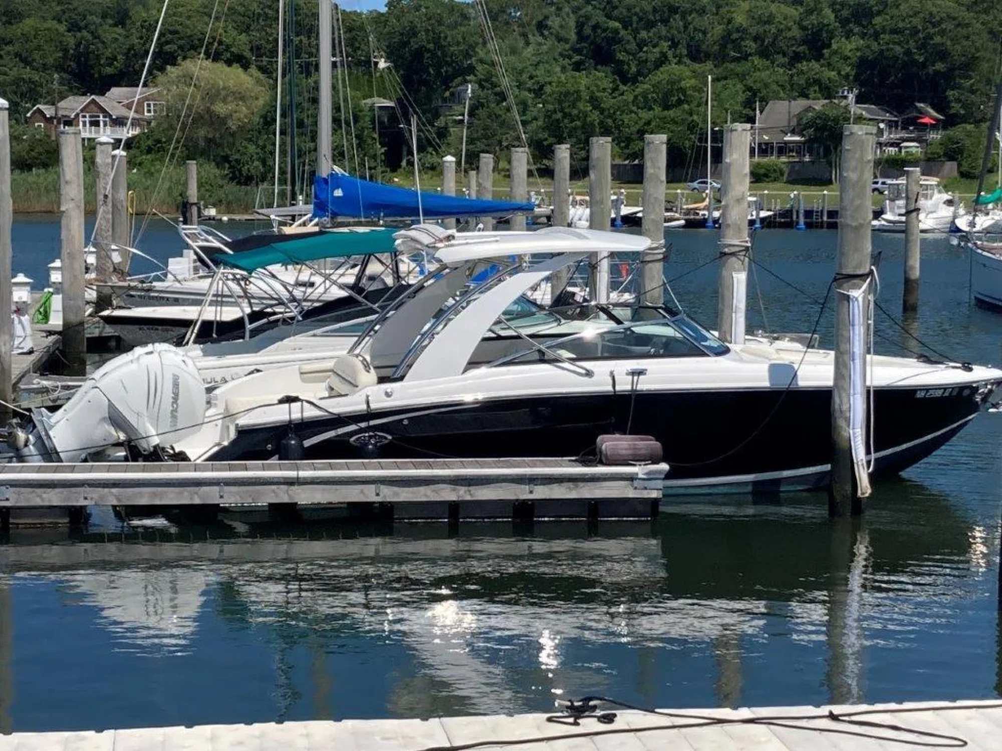 2021 Cobalt 30SC Outboard - Image 2