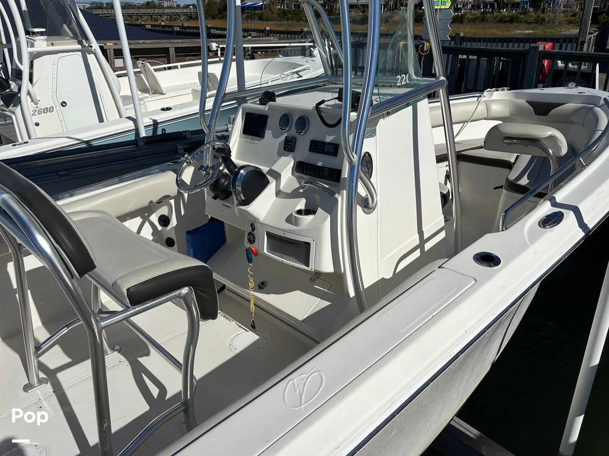 2023 Sailfish 220 CC - Image 2
