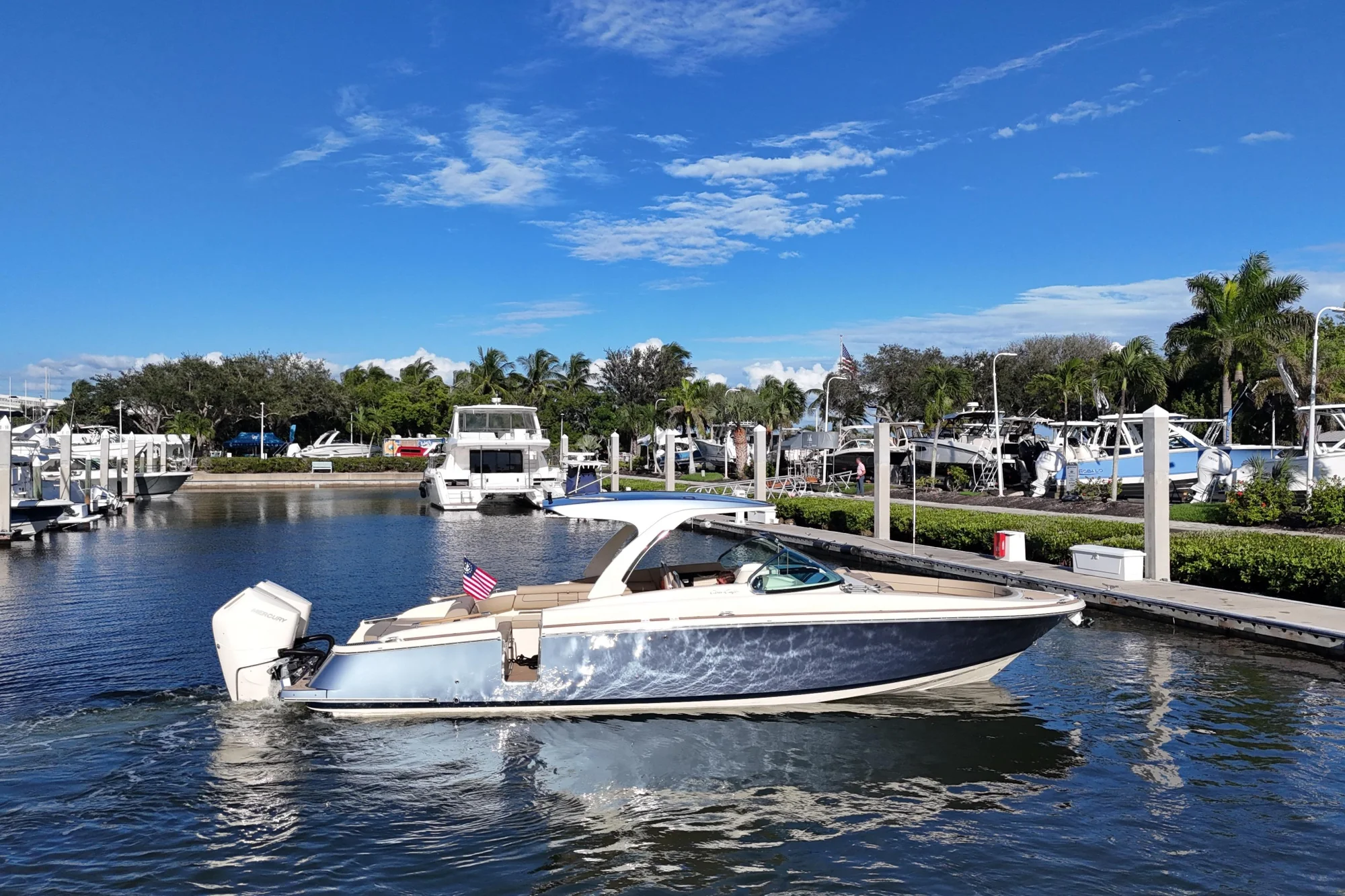 2026 Chris-Craft Launch 35 GT - Image 2