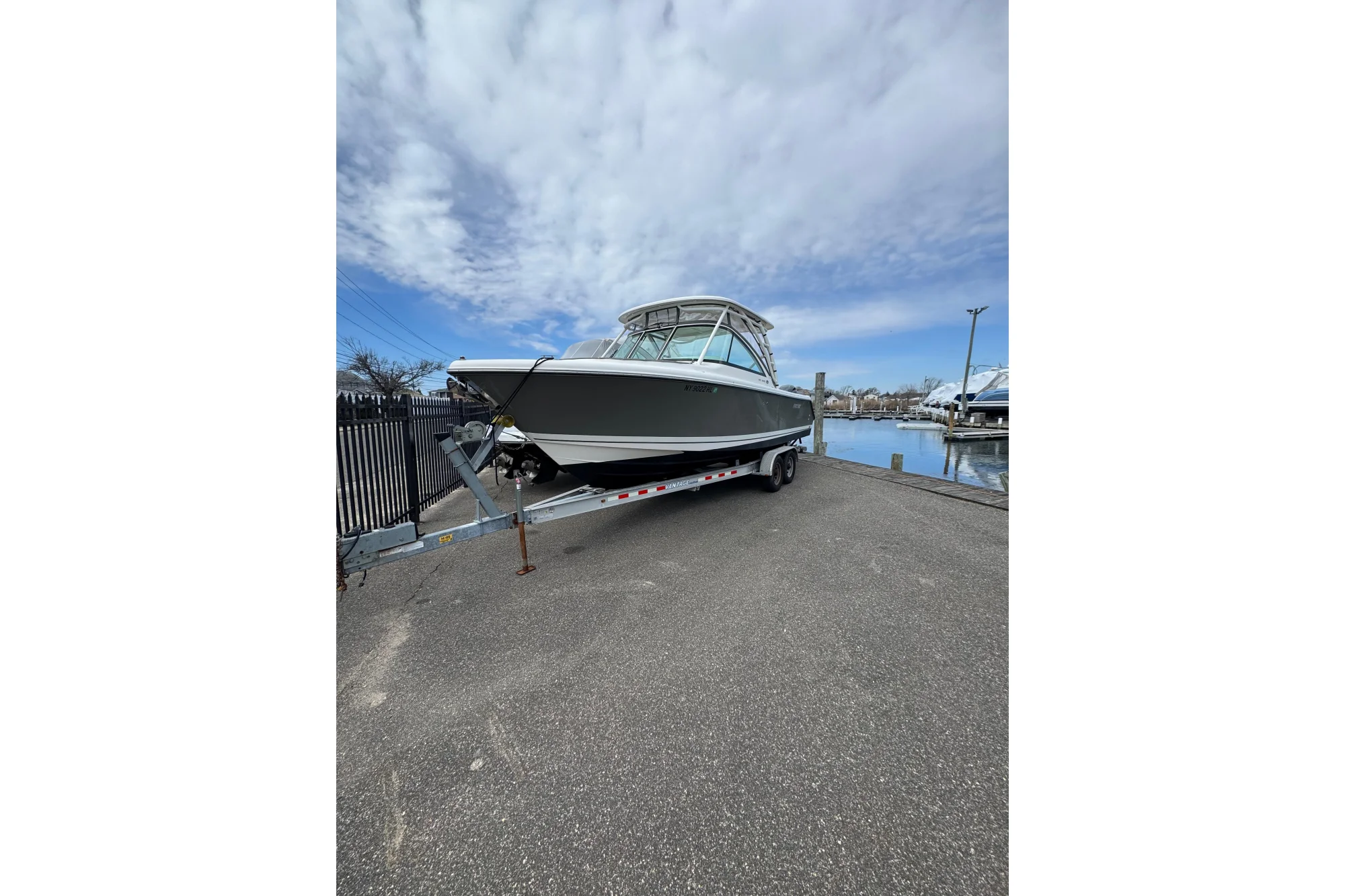 2016 Pursuit DC 265 Dual Console - Image 2