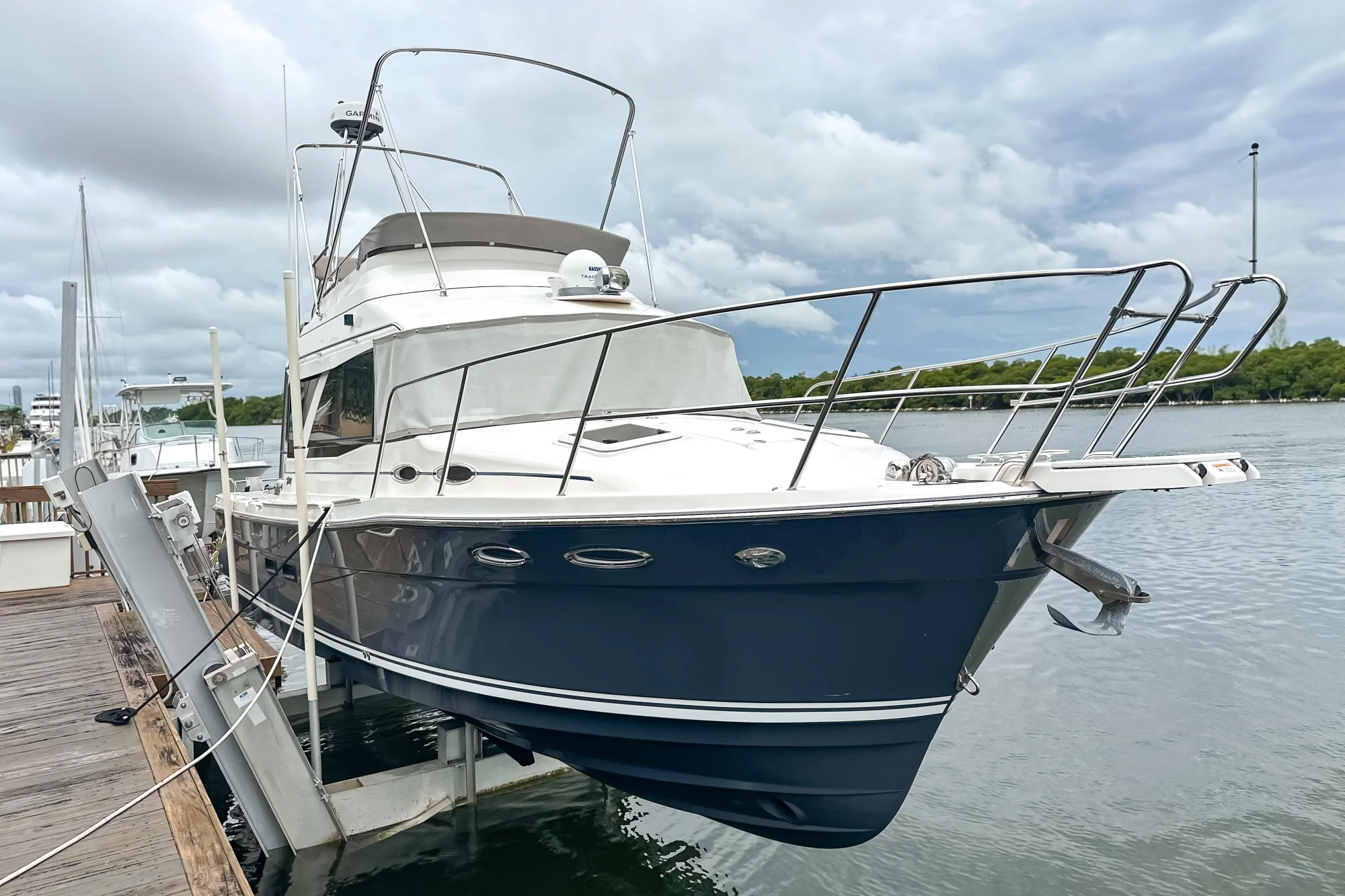 2022 Cutwater 30 Command Bridge - Main Image