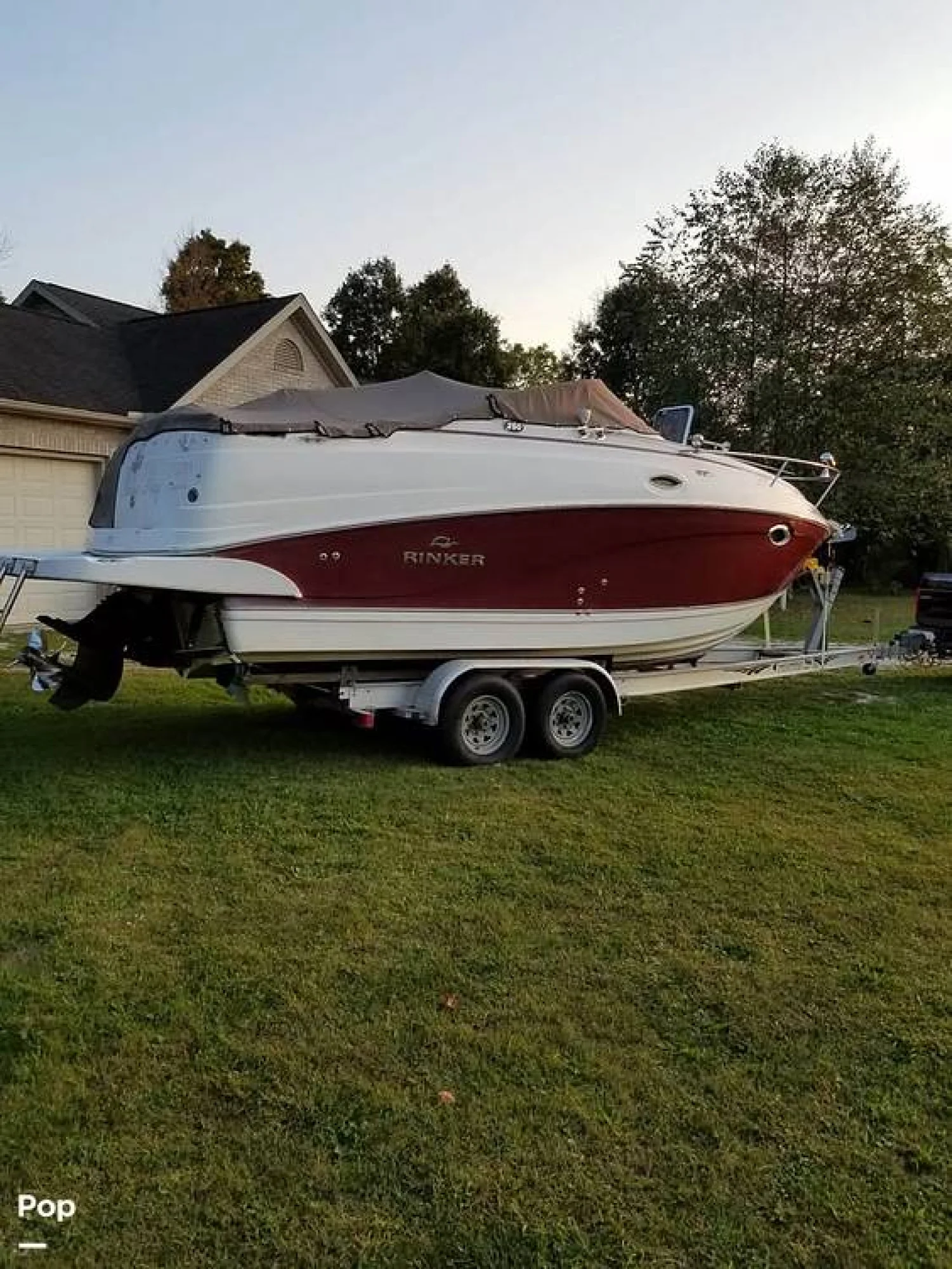 2006 Rinker 250 Express Cruiser - Image 4