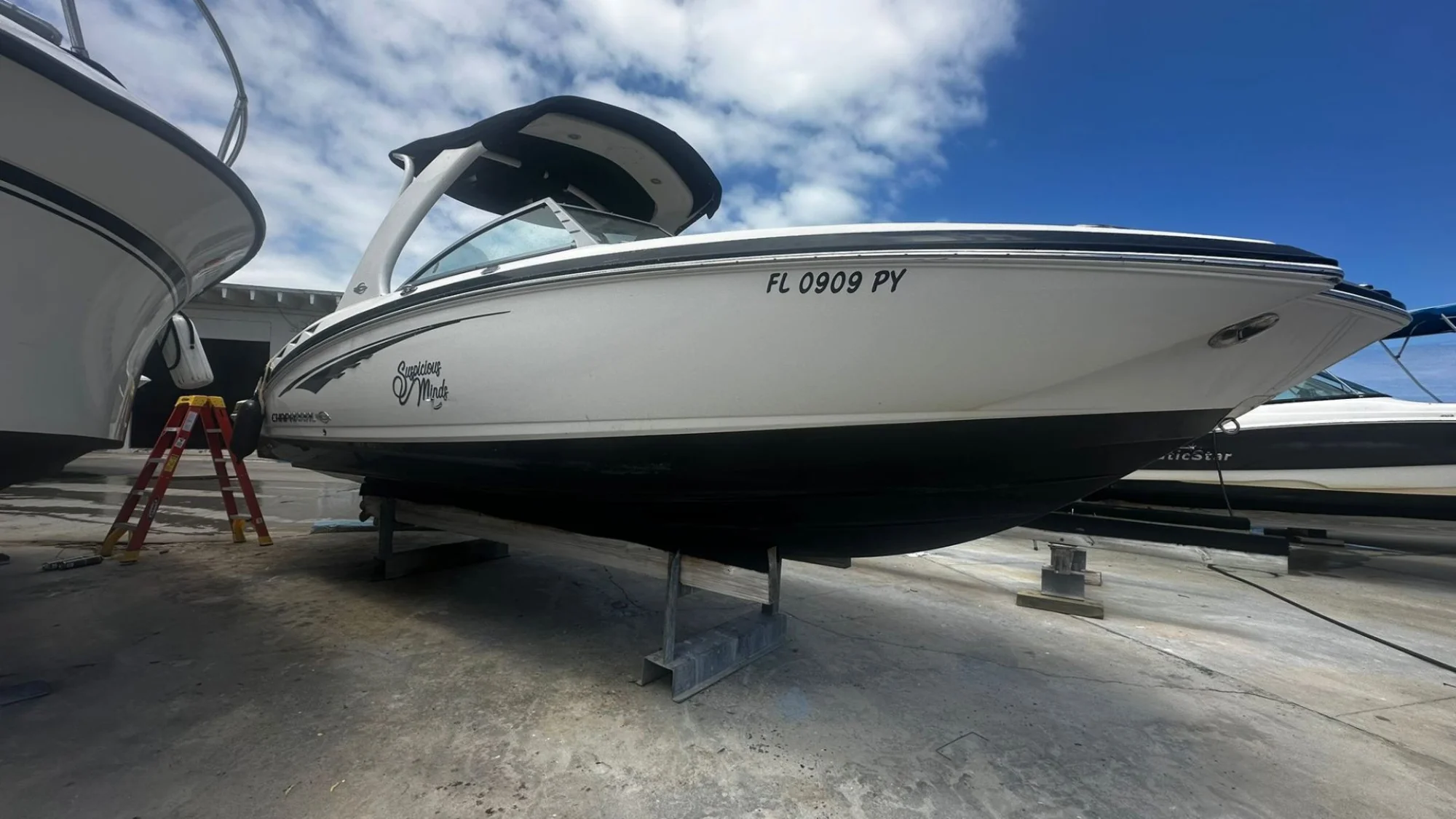 2015 Chaparral 264 Sunesta - Image 3