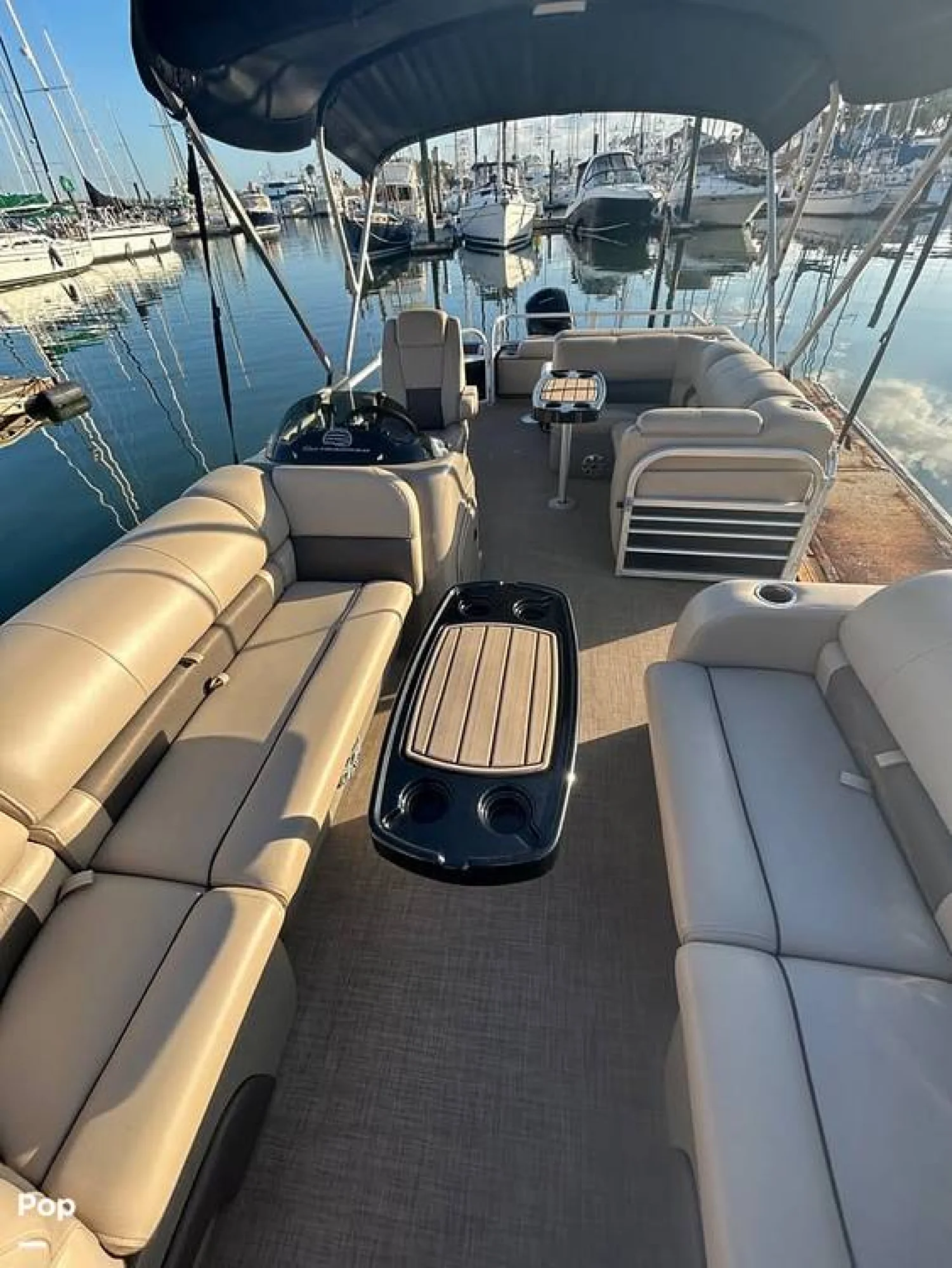 2023 Sun Tracker 22 DLX - Image 4