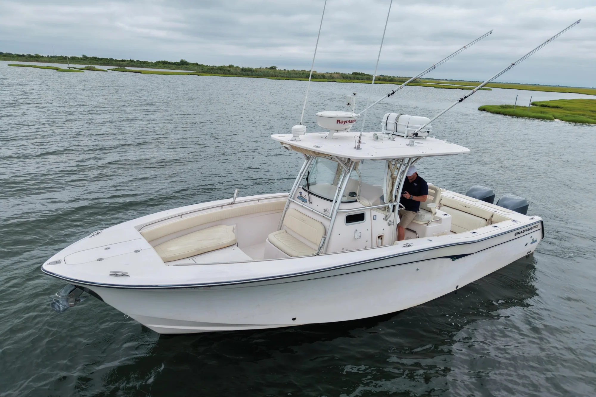 2007 Grady-White Bimini 306 - Image 3