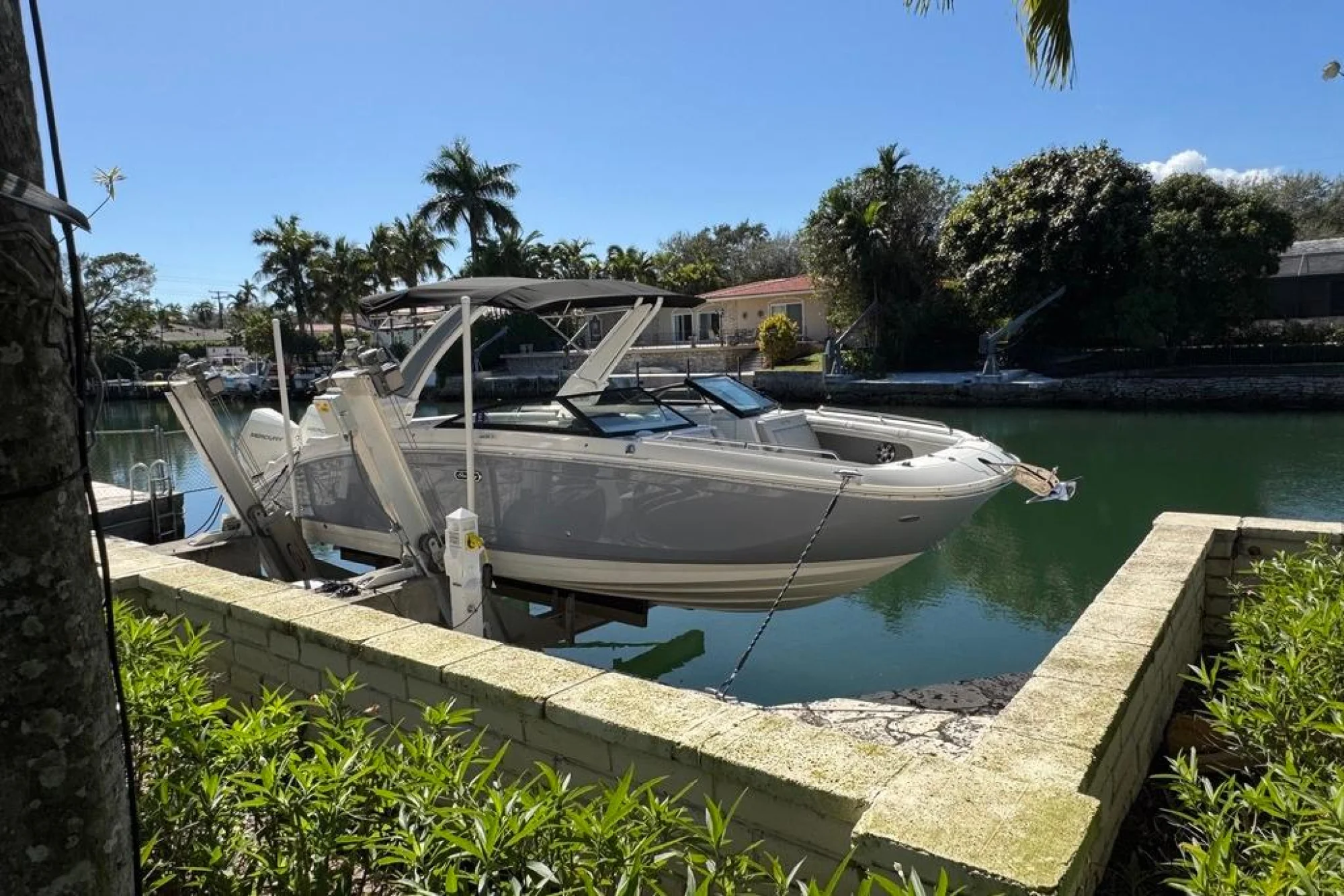 Sea Ray SDX 290 Outboard