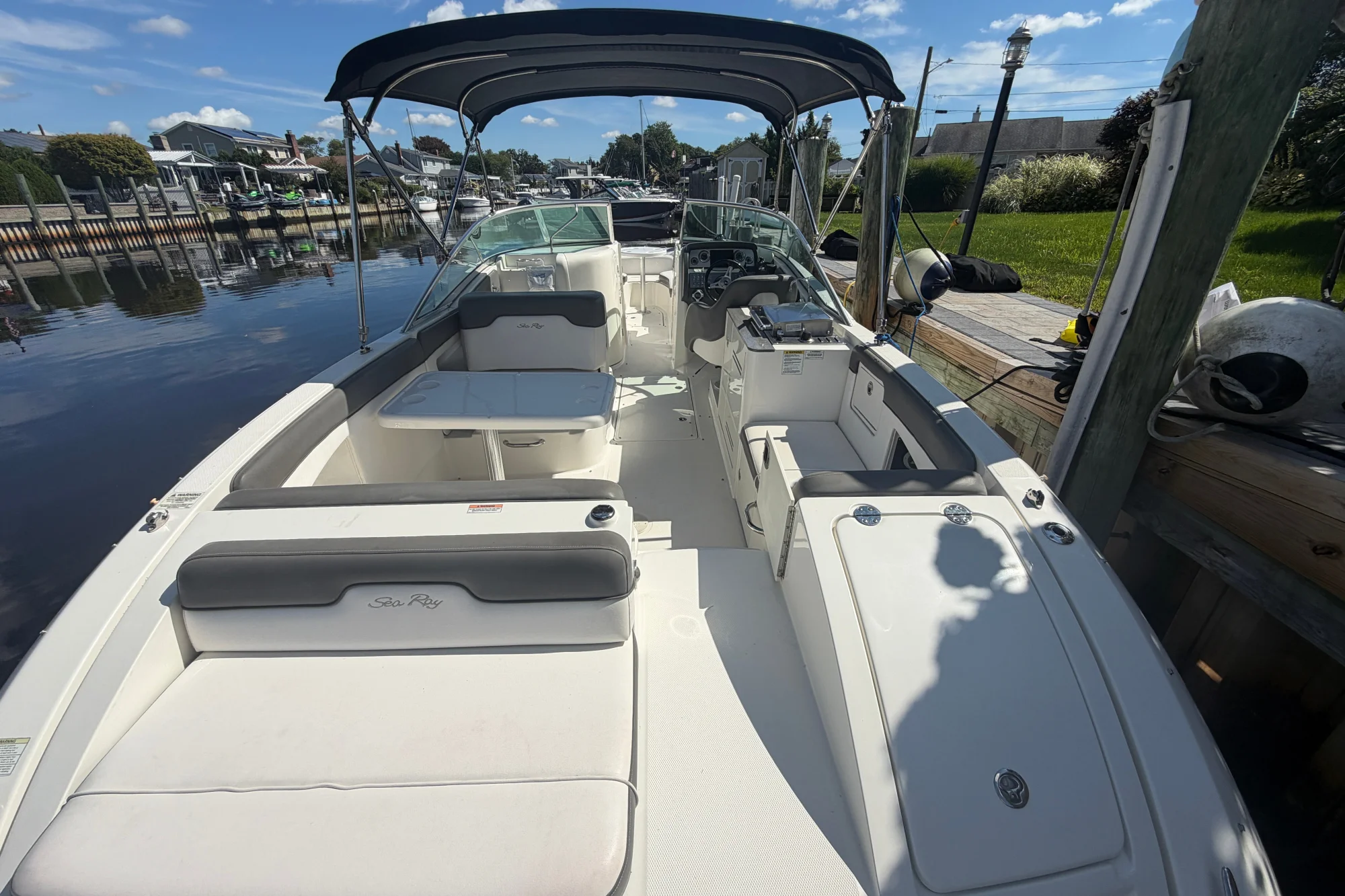 2012 Sea Ray 300 Sundeck - Image 5