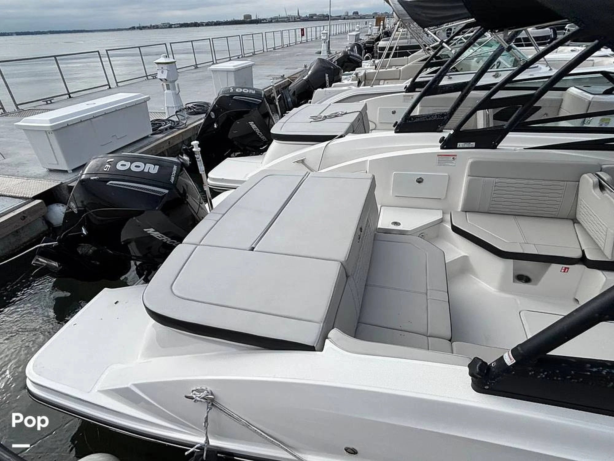 2025 Sea Ray SPX 230 OB - Image 4