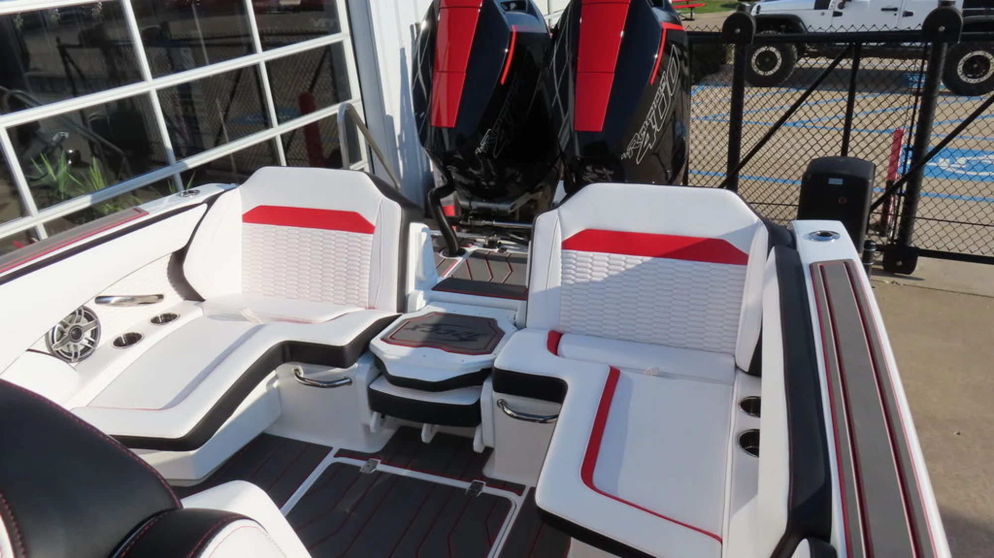 Sunsation Powerboats 32CCX - Image 5