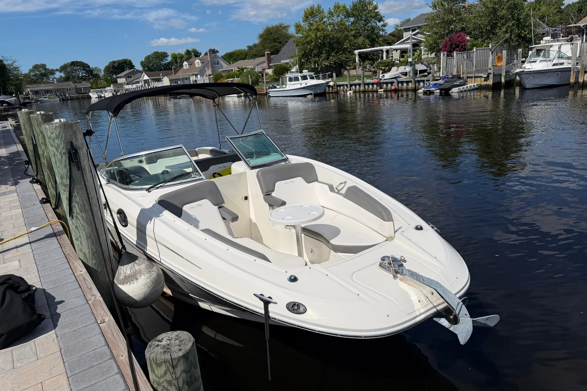 2012 Sea Ray 300 Sundeck - Image 2