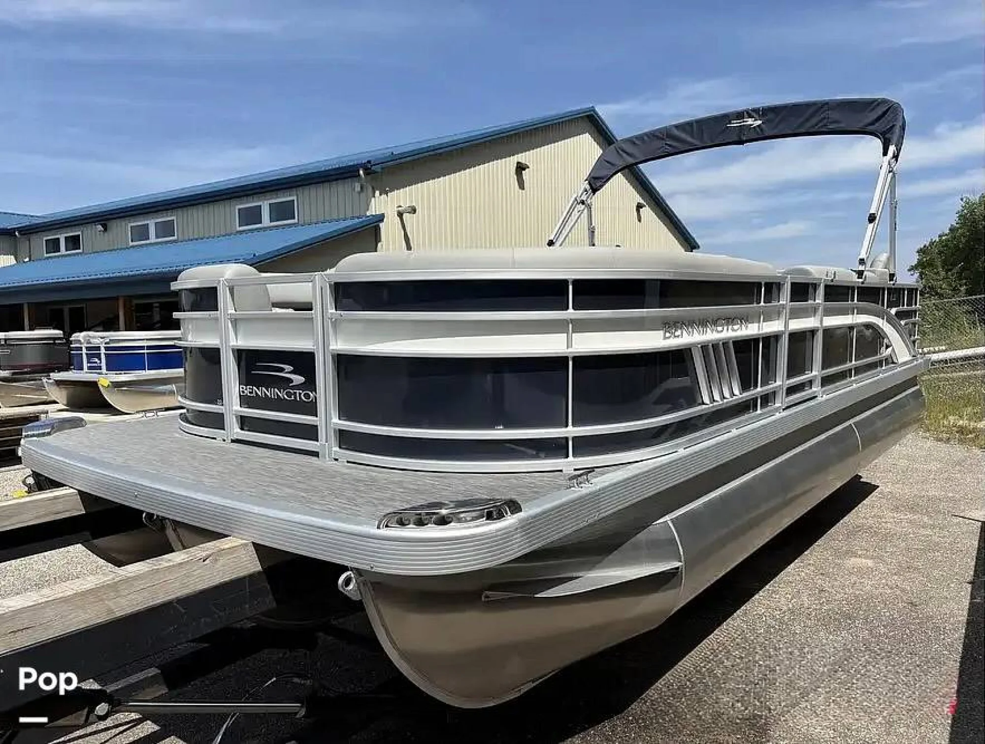 2023 Bennington 22LSAPG - Image 3