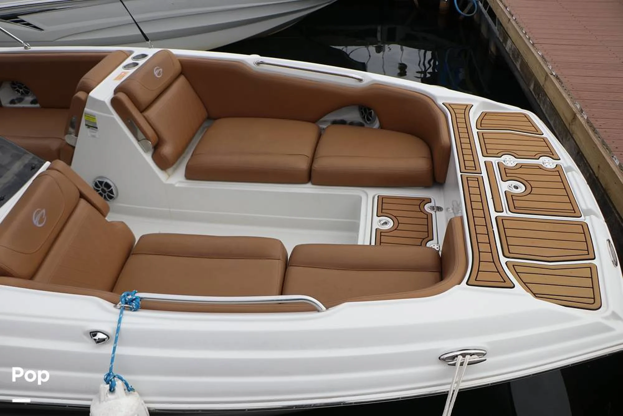 2023 Crownline E225 XS - Image 4