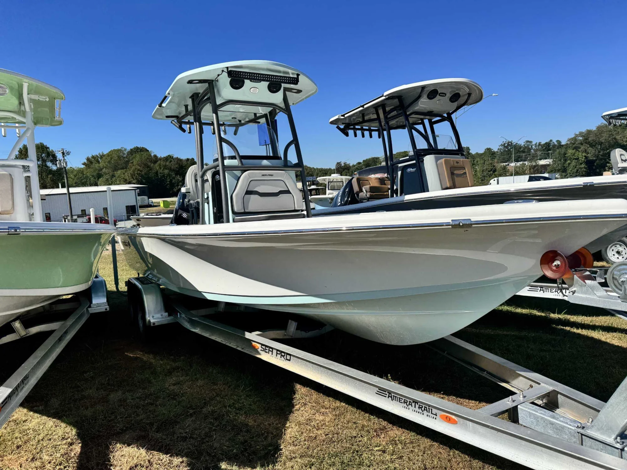 2025 Sea Pro 250 DLX
