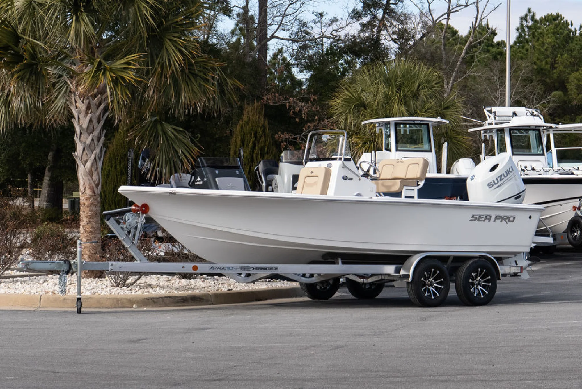 Sea Pro 210 DLX - Image 2
