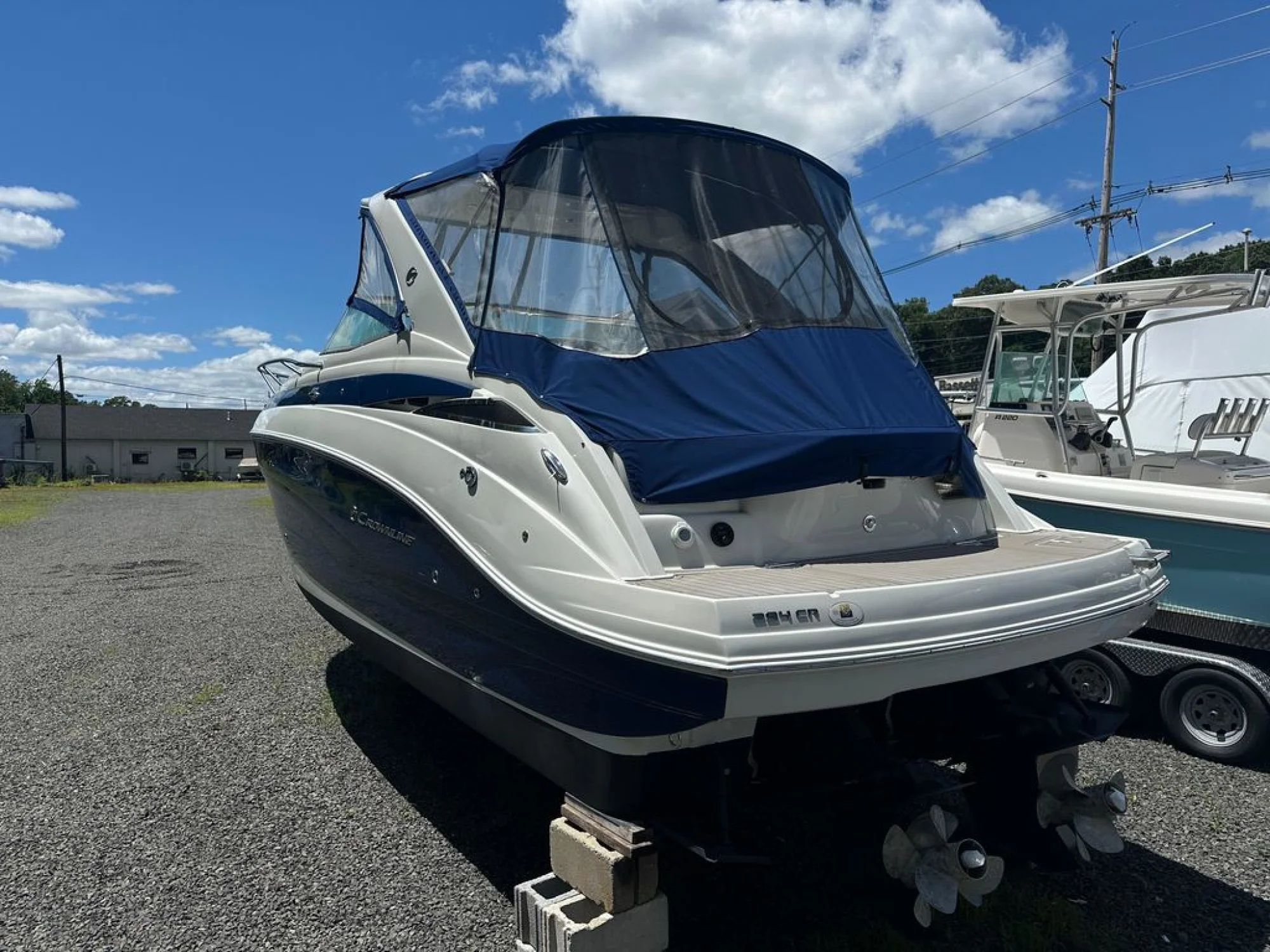 2023 Crownline 294 CR - Image 3