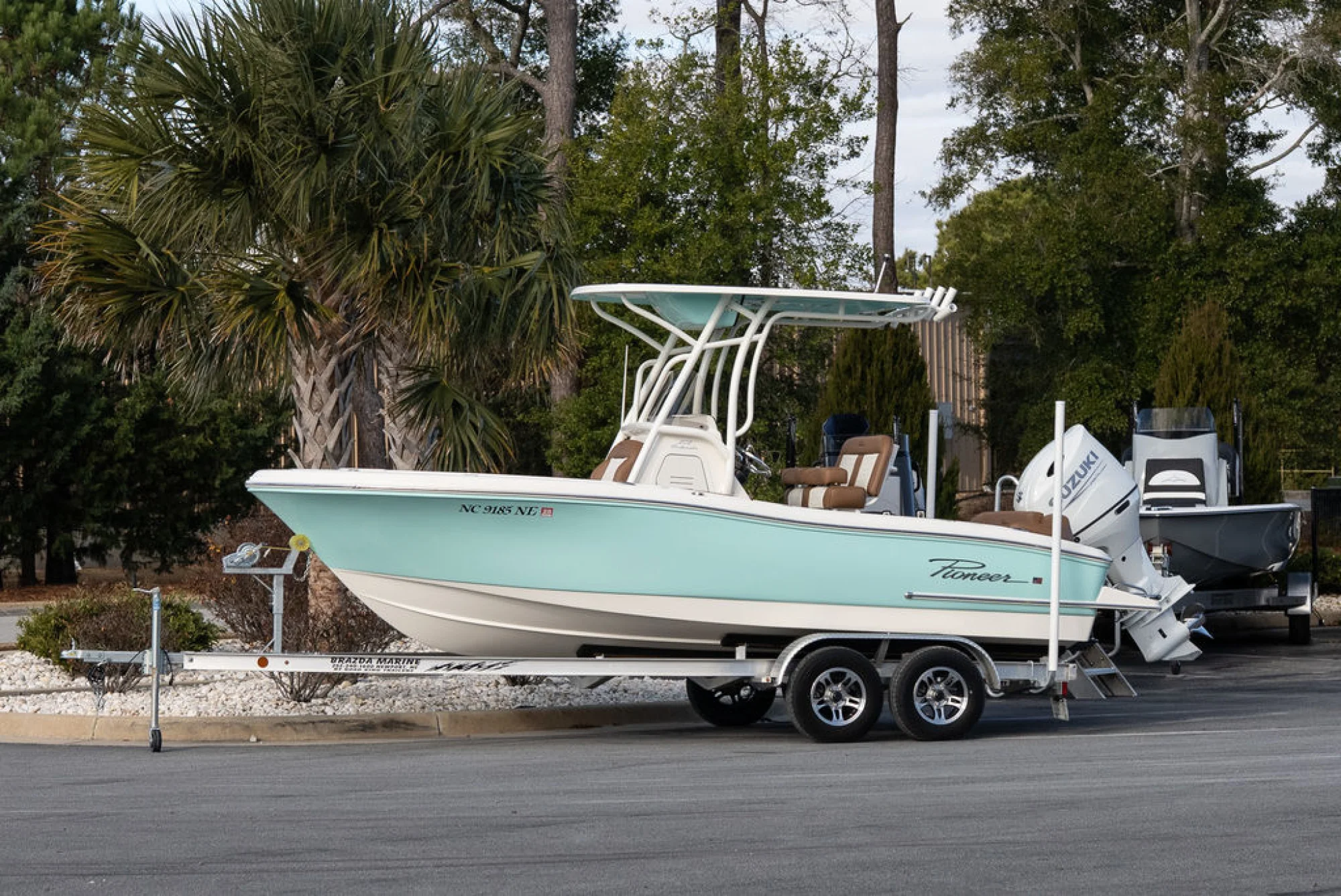 Pioneer Boats 202 ISLANDER
