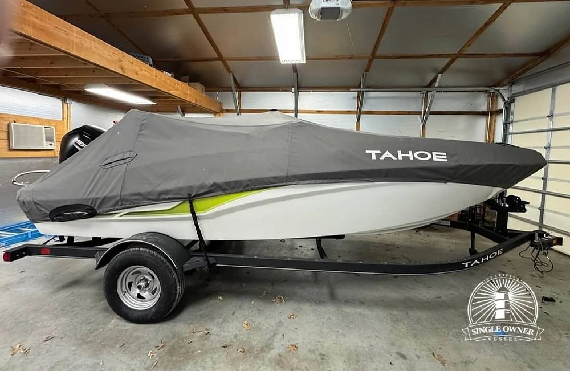 2023 Tahoe T18 - Main Image