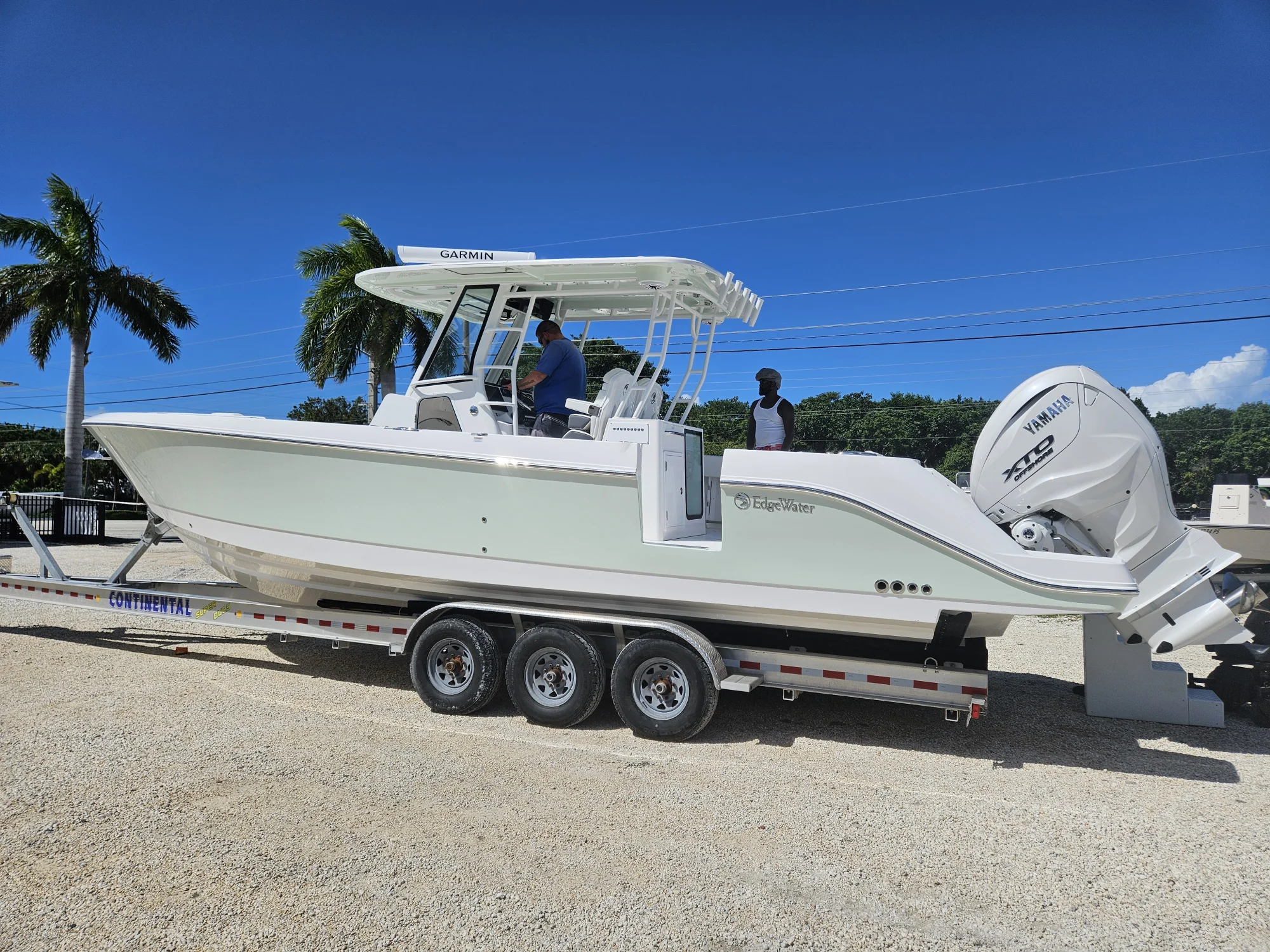 2025 EdgeWater 340CC - Image 2
