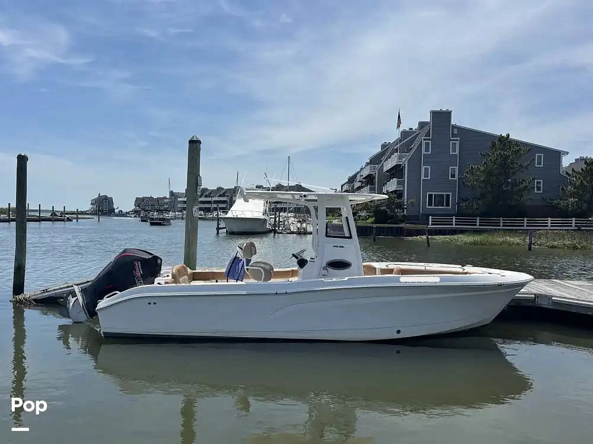 2025 NauticStar 242 0SL - Main Image