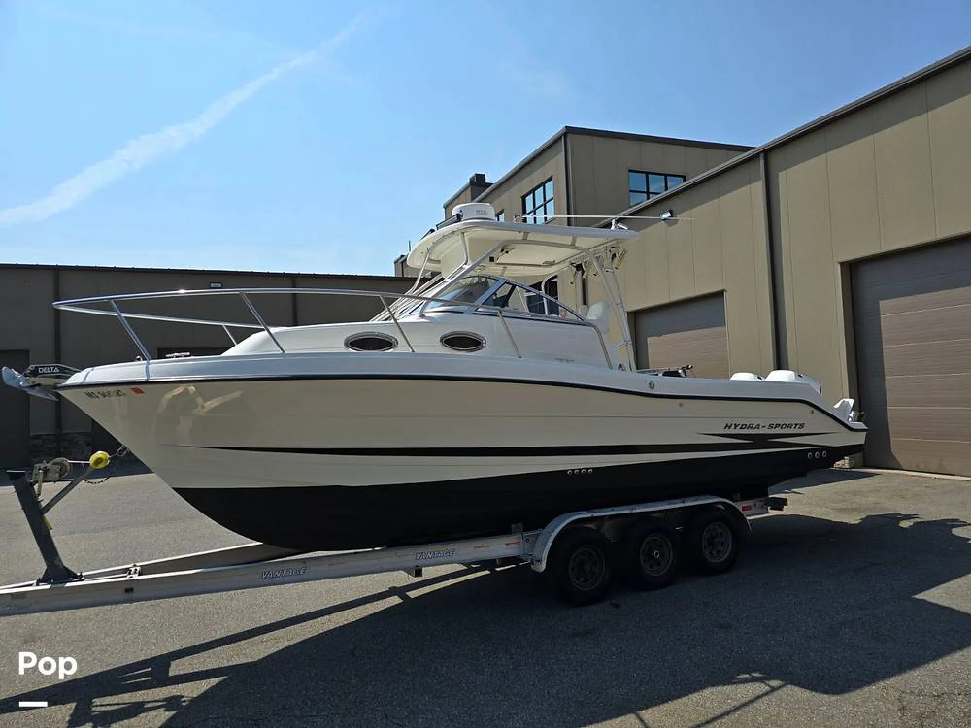 2003 Hydra-Sports Vector 2800 Walkaround - Image 2