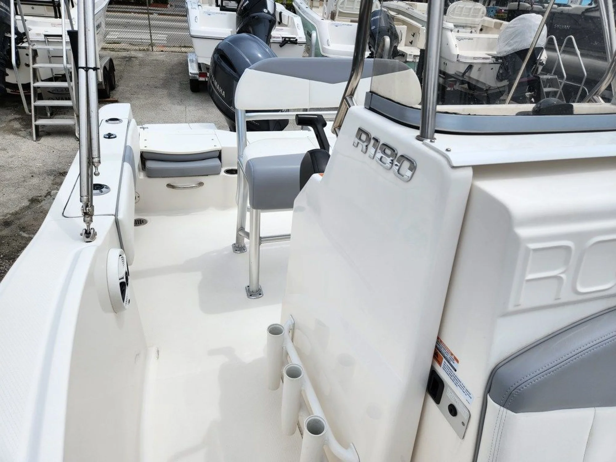 2020 ROBALO R180 - Image 2