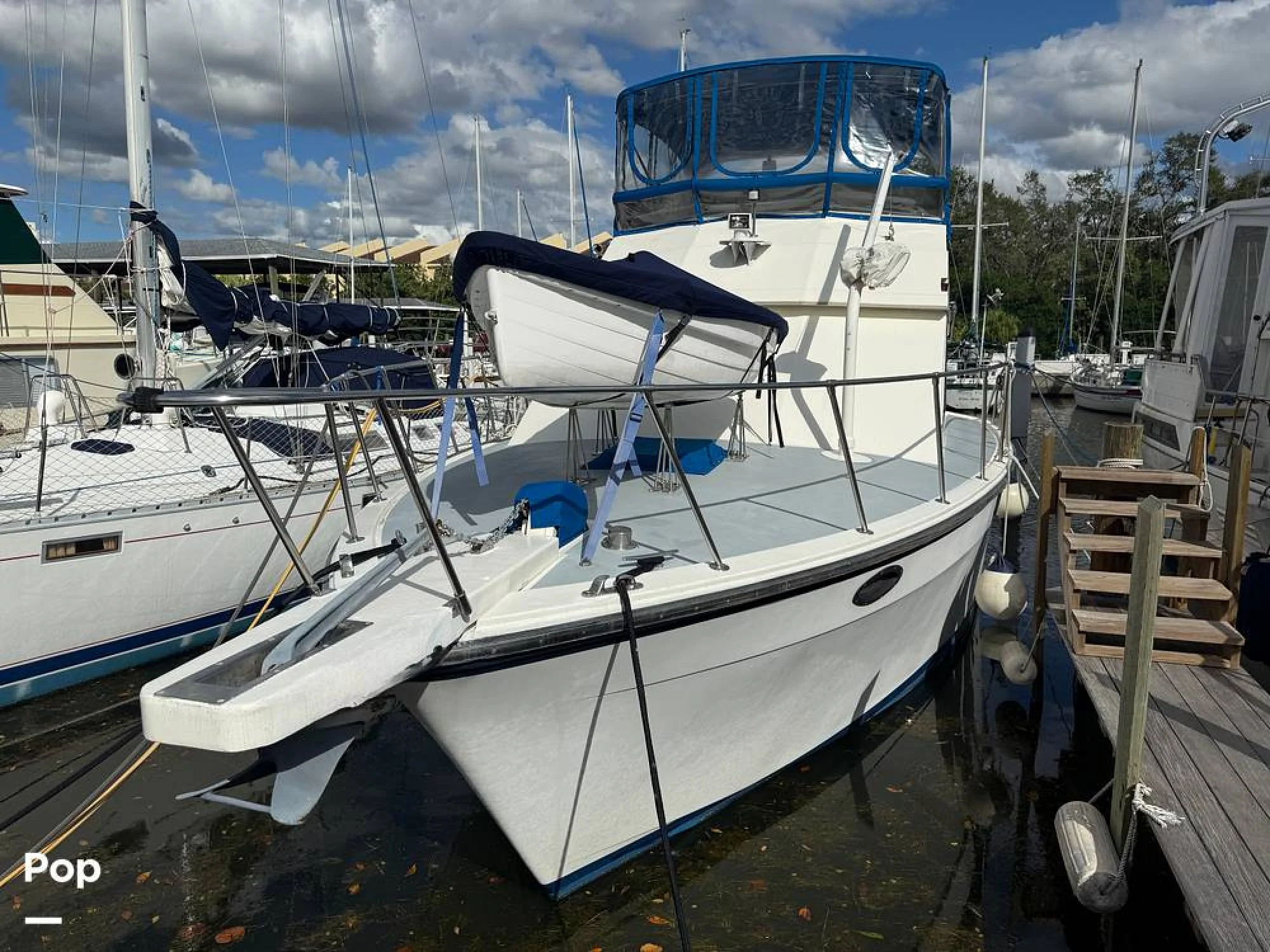 1989 Jefferson 37 Convertible - Image 2