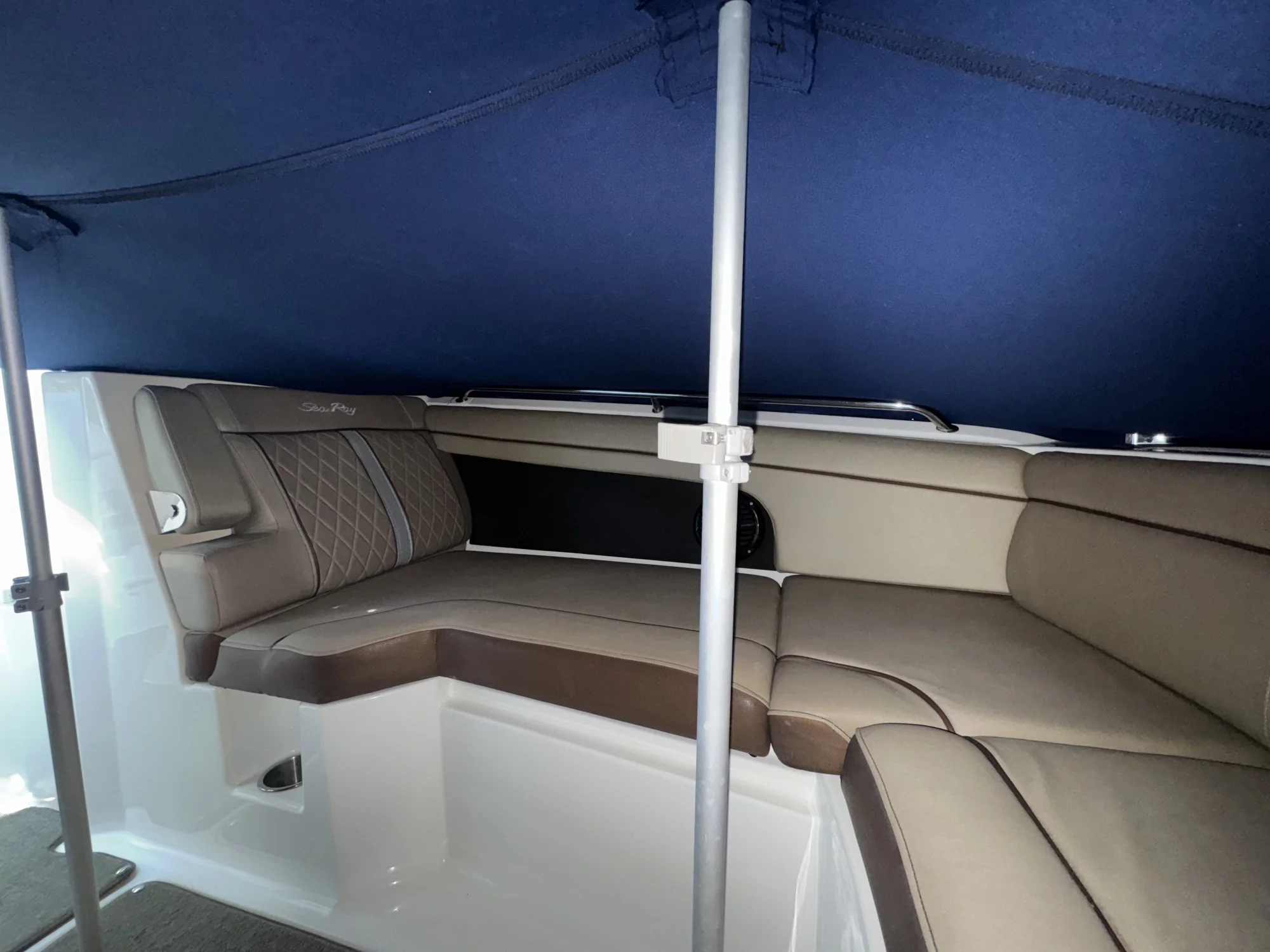 2016 Sea Ray  270 SDX - Image 5