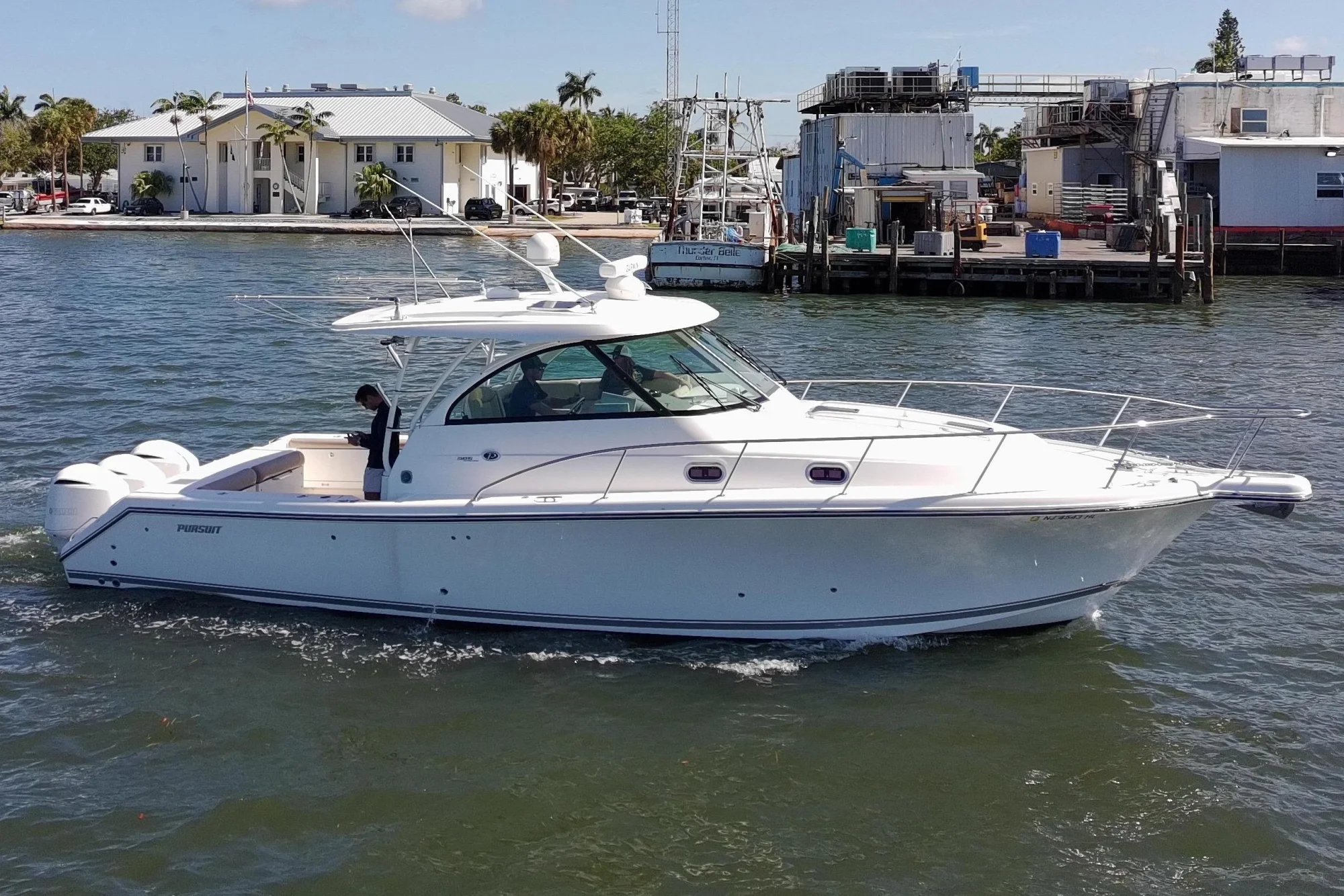 2018 Pursuit OS 385 Offshore - Image 4