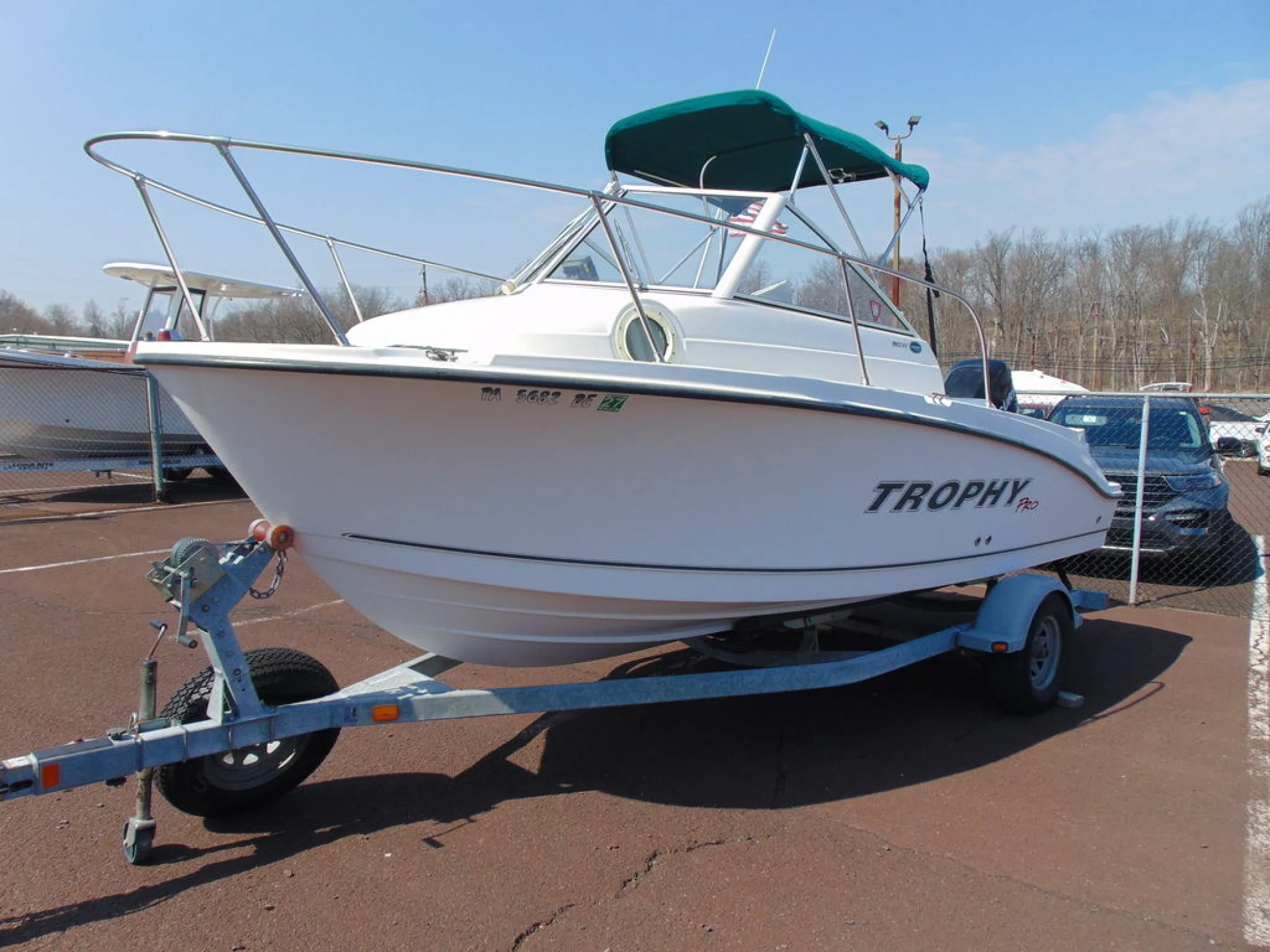 Trophy 1902 Walk Around Cuddy