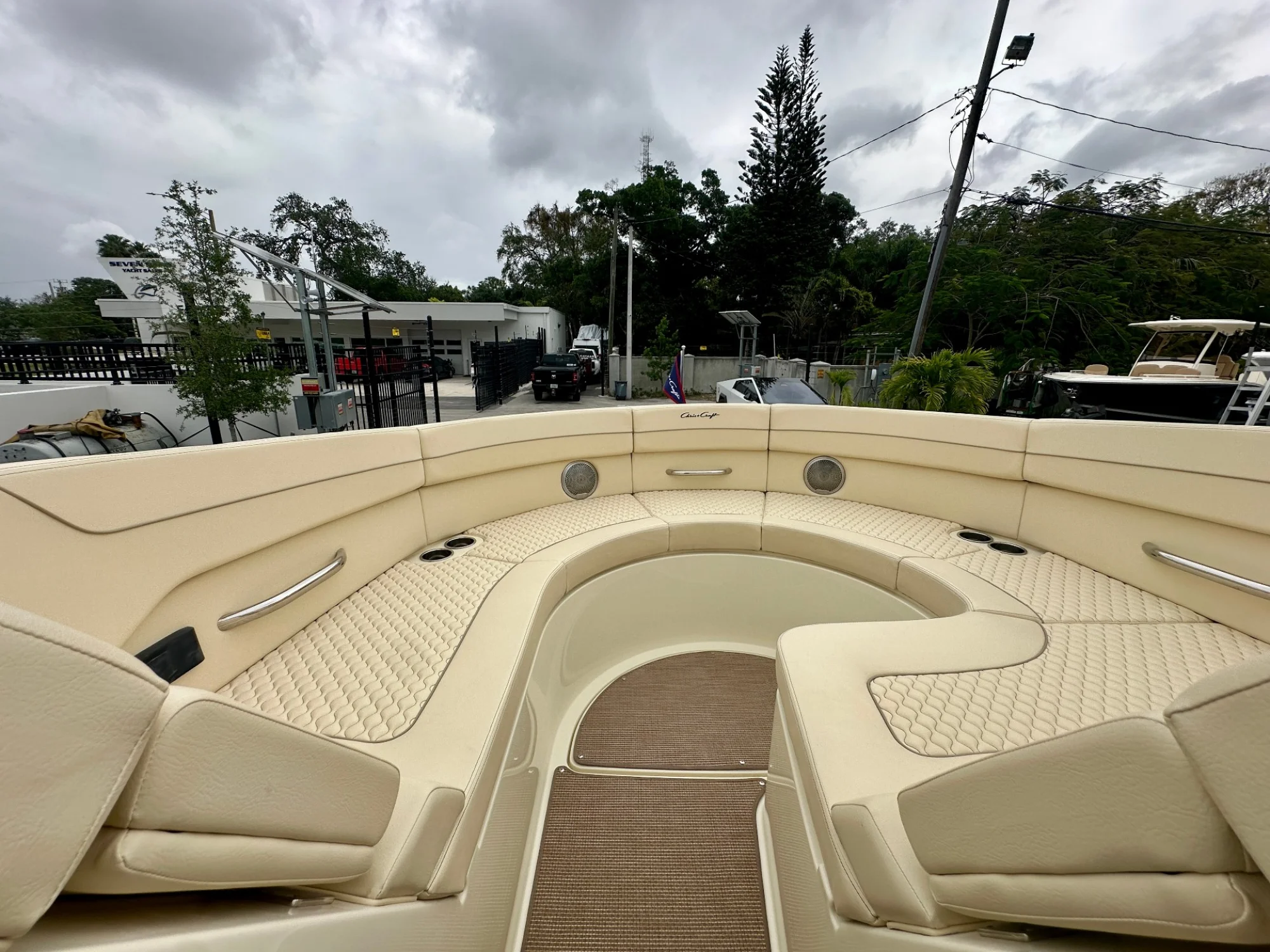 2025 Chris Craft Launch GT 35 - Image 5