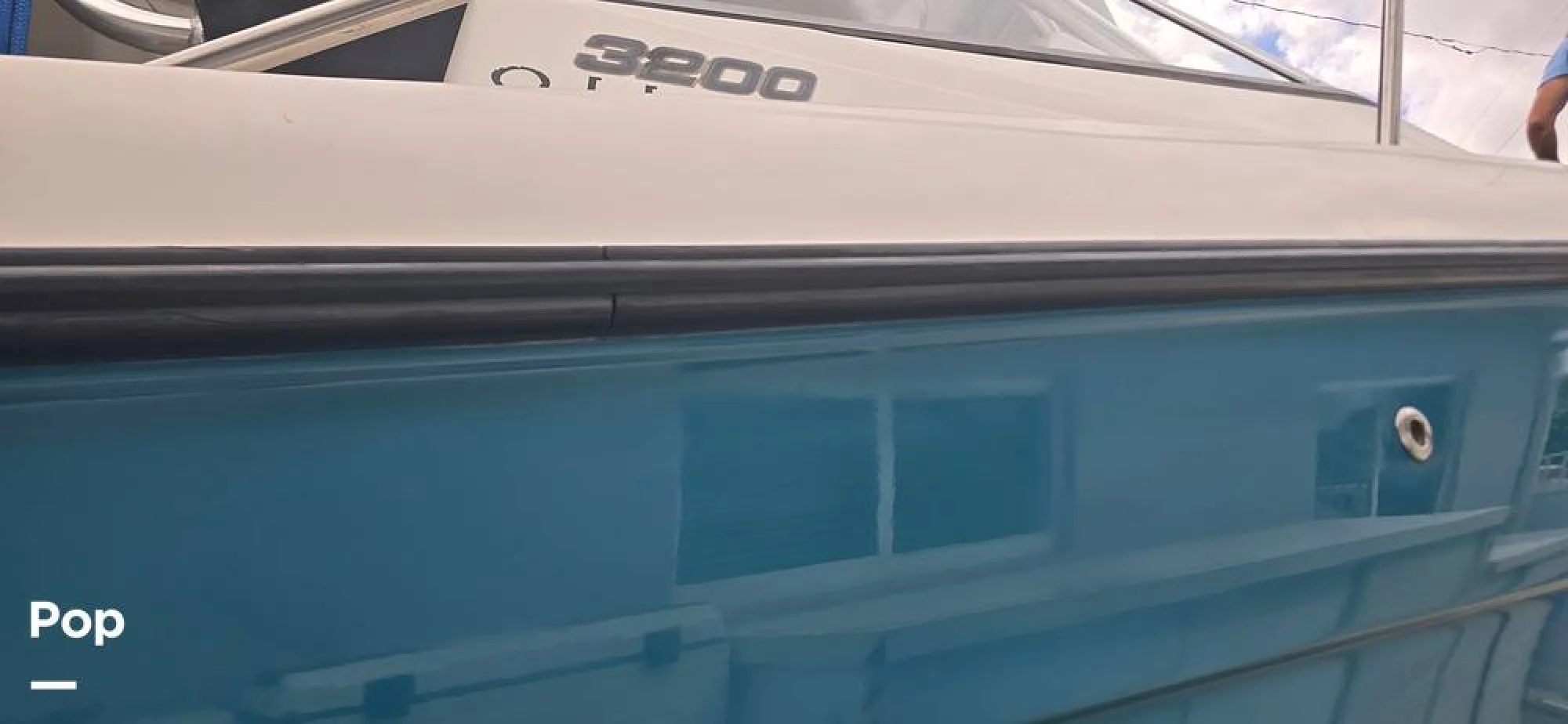 2009 Century Offshore 3200 - Image 4