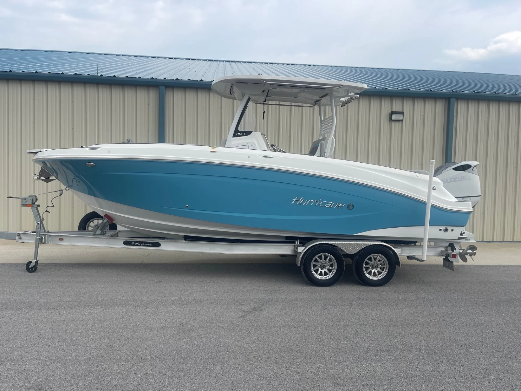 2025 Hurricane 24 Center Console OB - Image 2
