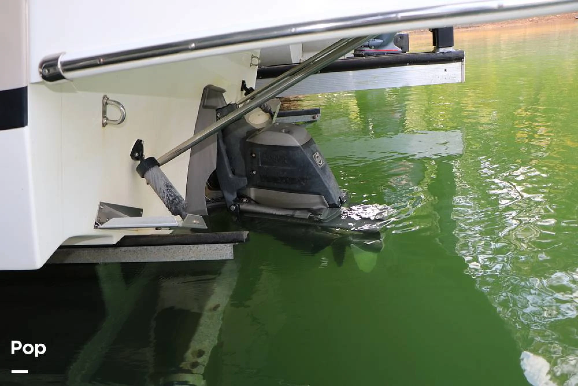 2010 Regal 2700 ES - Image 5