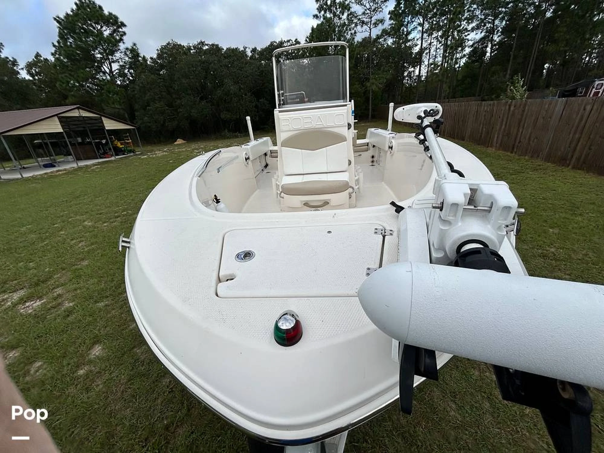 2019 Robalo R-180 CC - Image 4