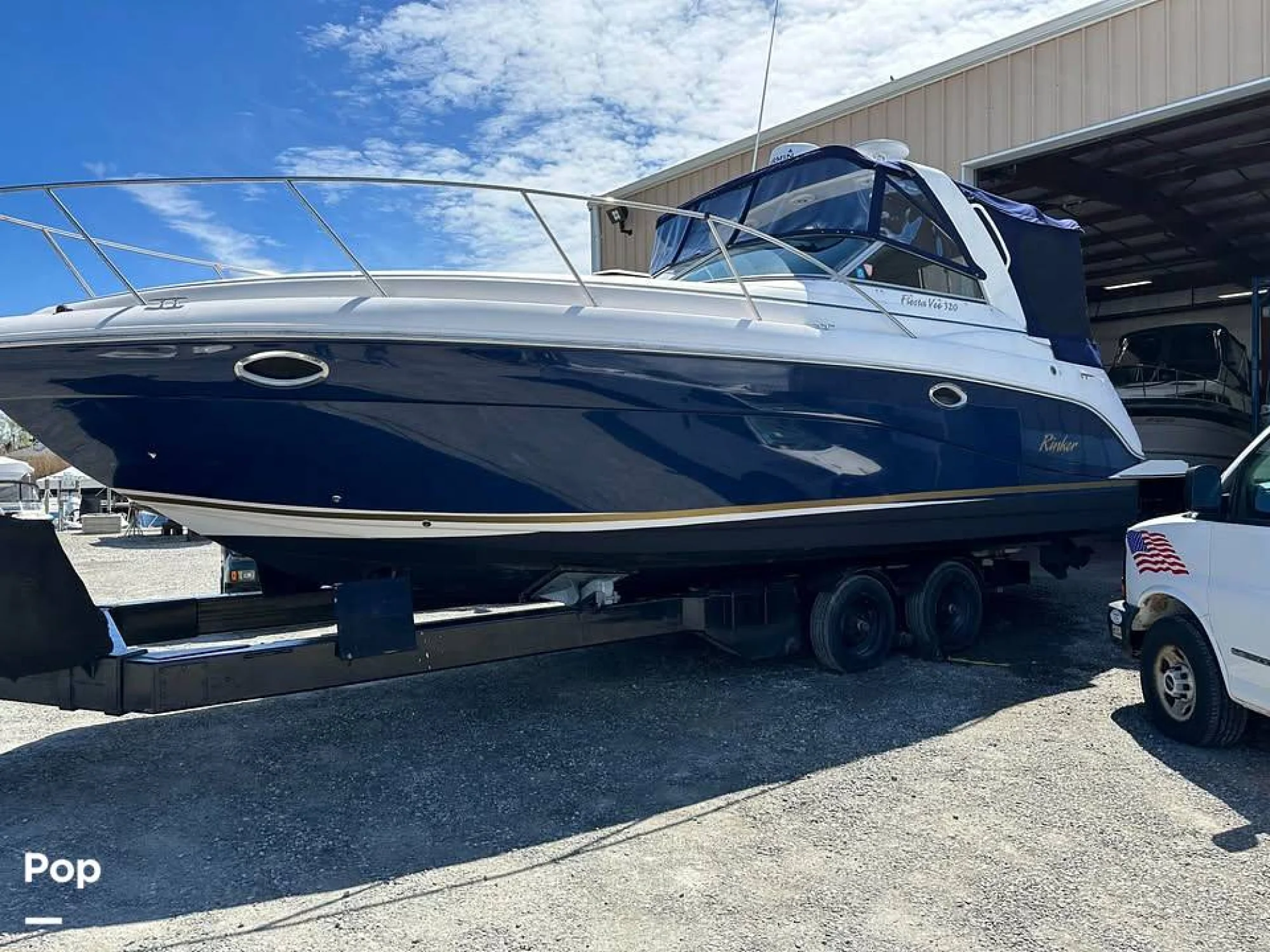 2005 Rinker 320 Fiesta Vee - Image 4