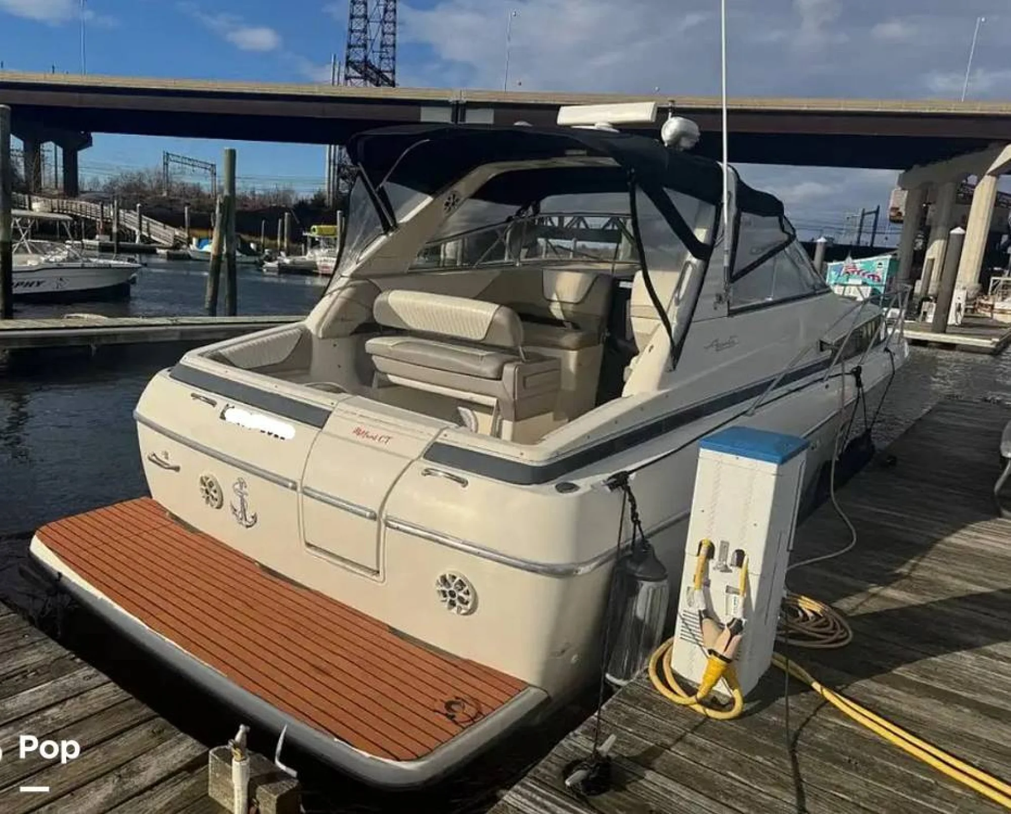 1996 Bayliner Avanti 3255 - Image 3