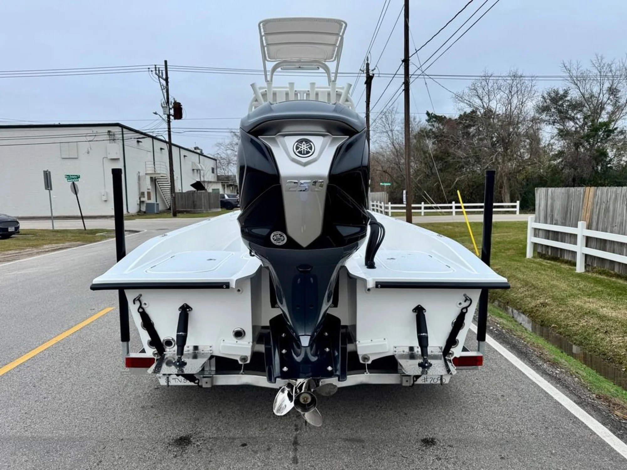 2026 Shallow Sport 24 Modified V - Image 3