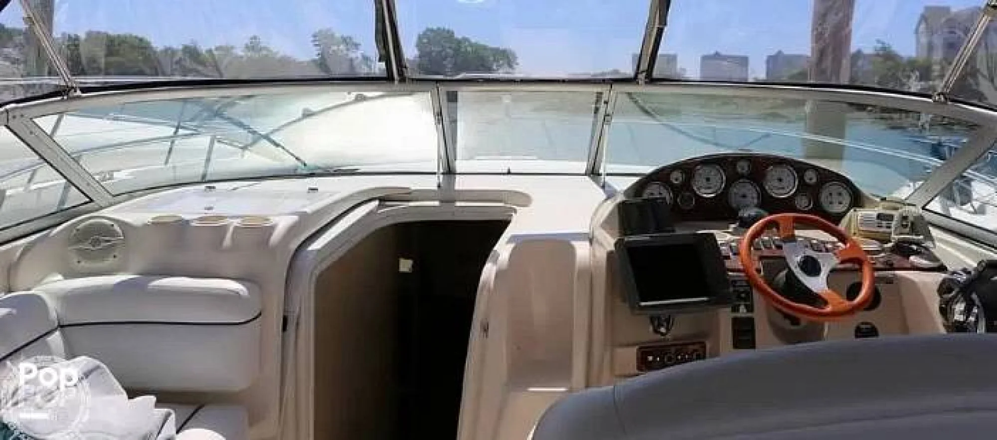 2003 Rinker 342 Fiesta Vee - Image 2