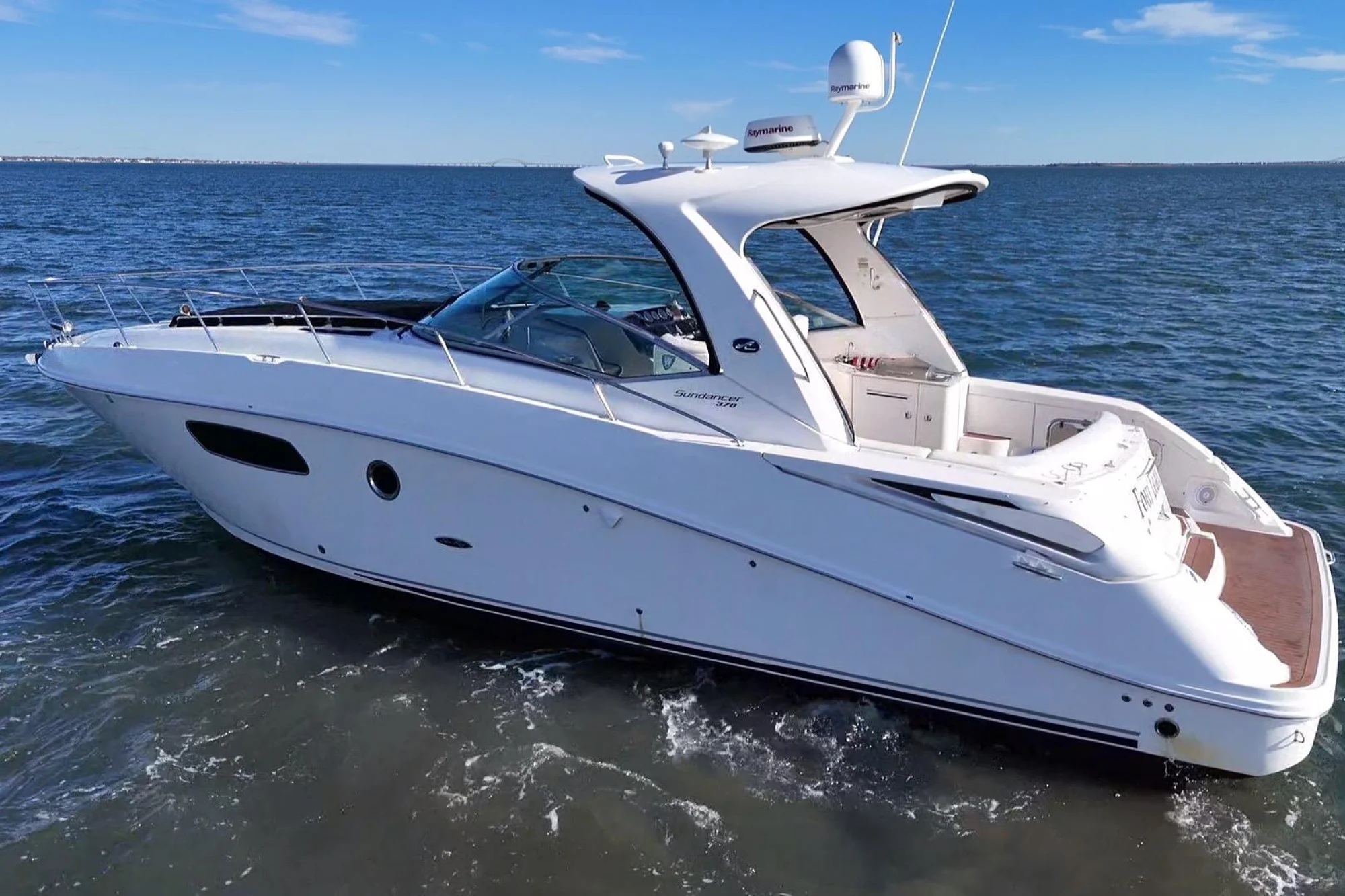 2010 Sea Ray Sundancer 370 - Image 4
