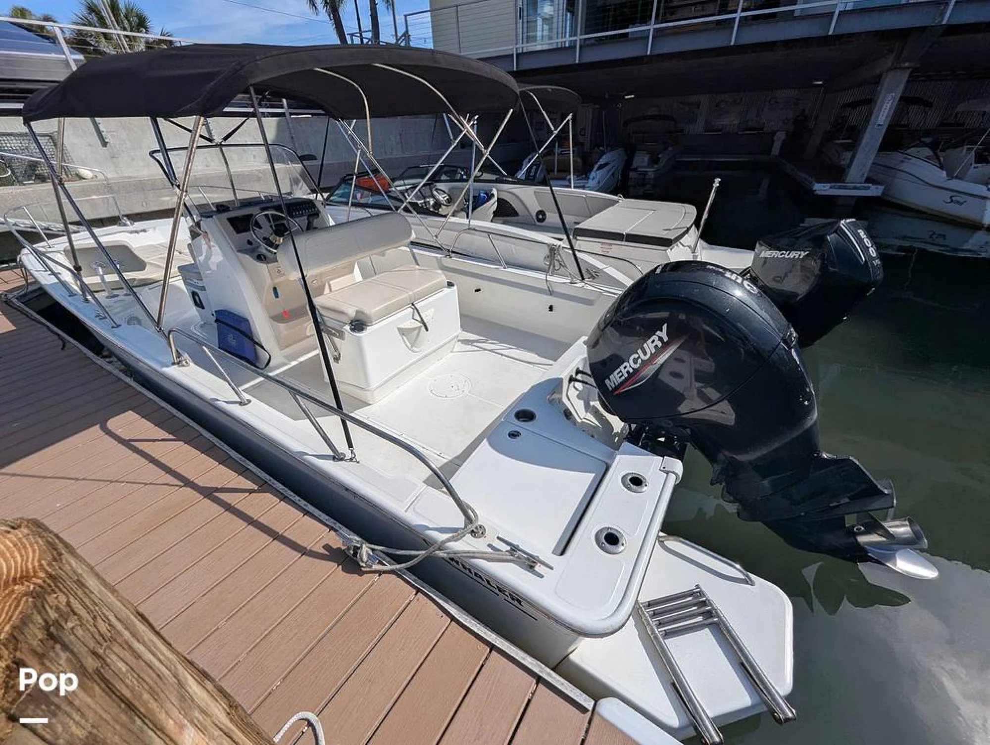 2024 Boston Whaler 21 Montauk - Image 3