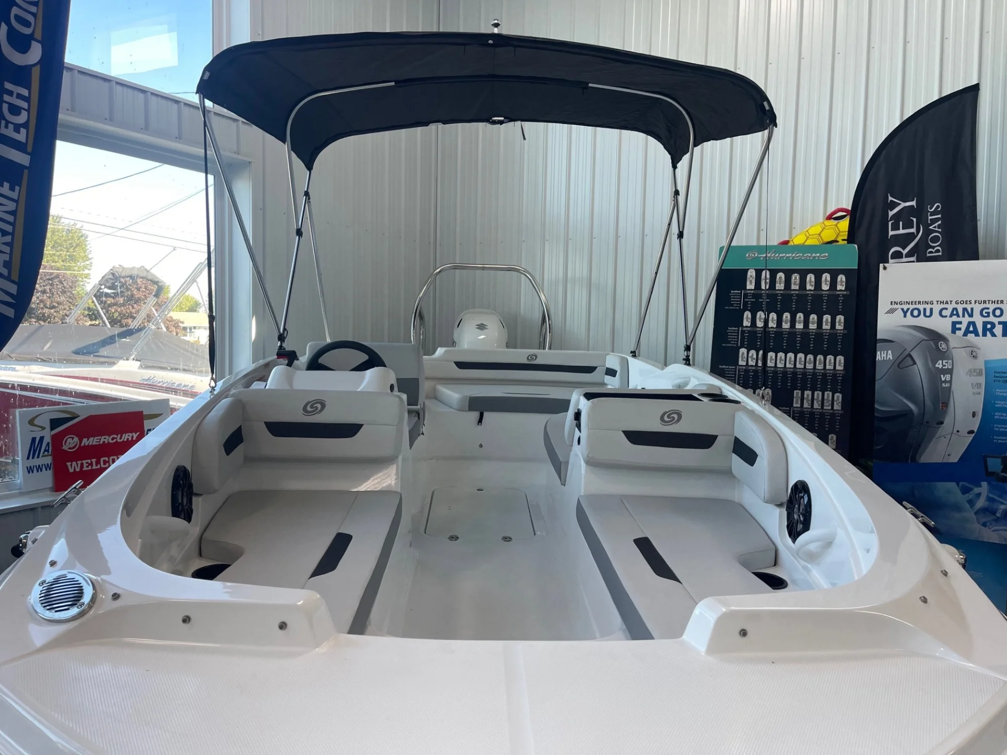 2023 Hurricane 18ft SunDeck Sport 185 OB - Image 2